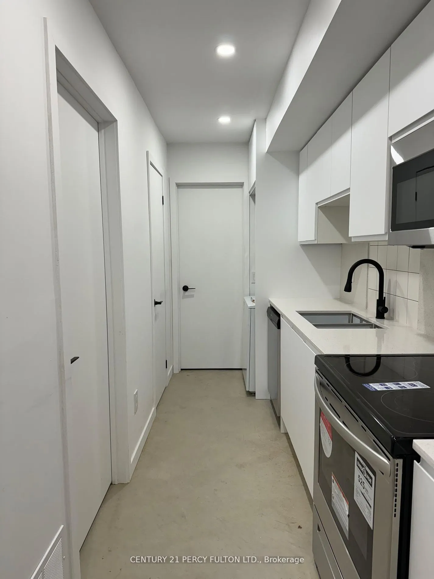 890 Ossington Avenue, #Bsmt