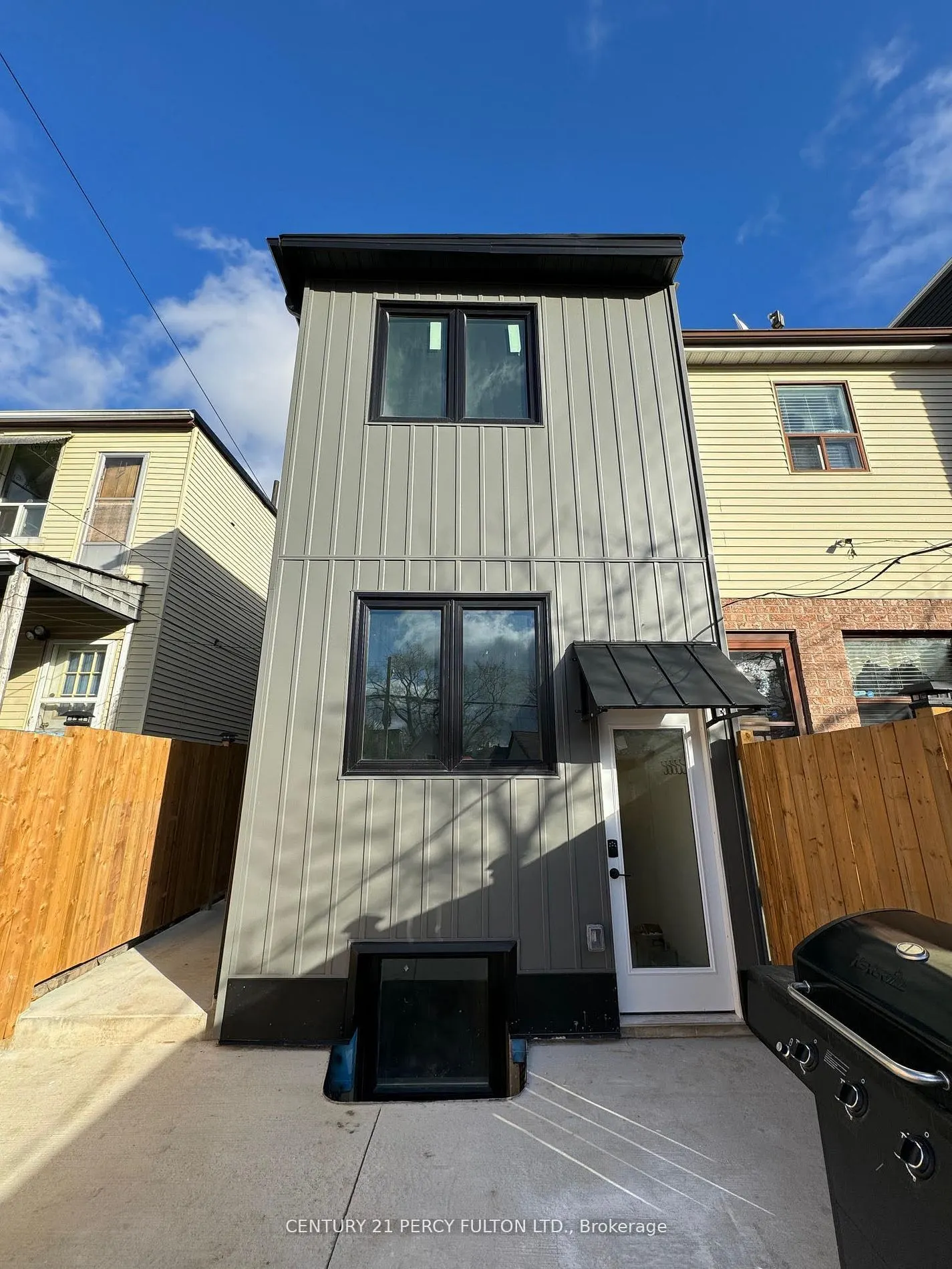 890 Ossington Avenue, #Bsmt