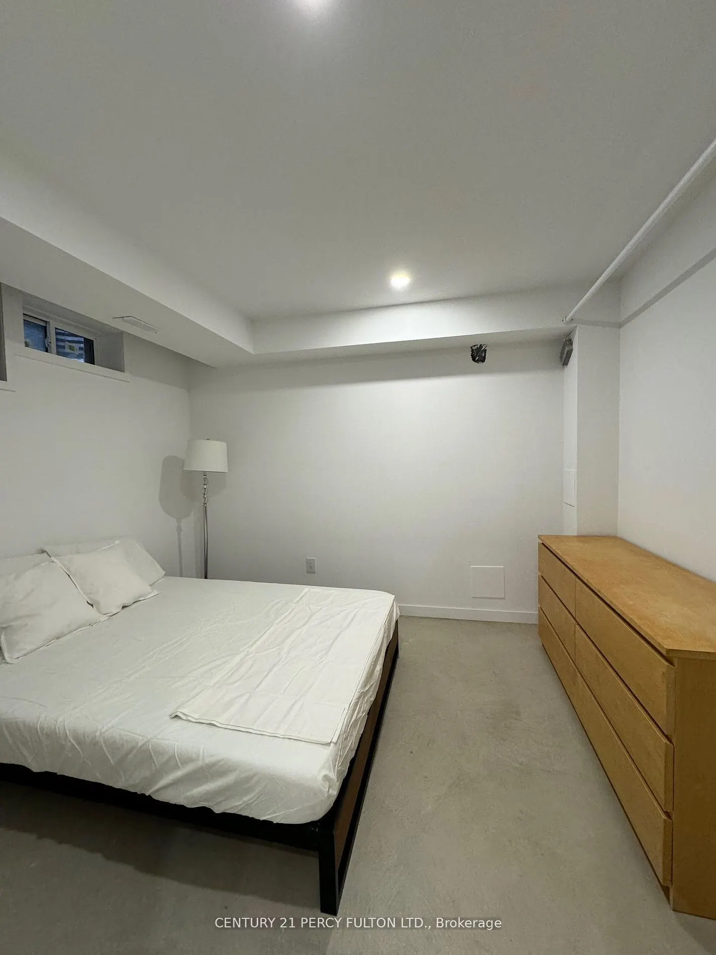 890 Ossington Avenue, #Bsmt
