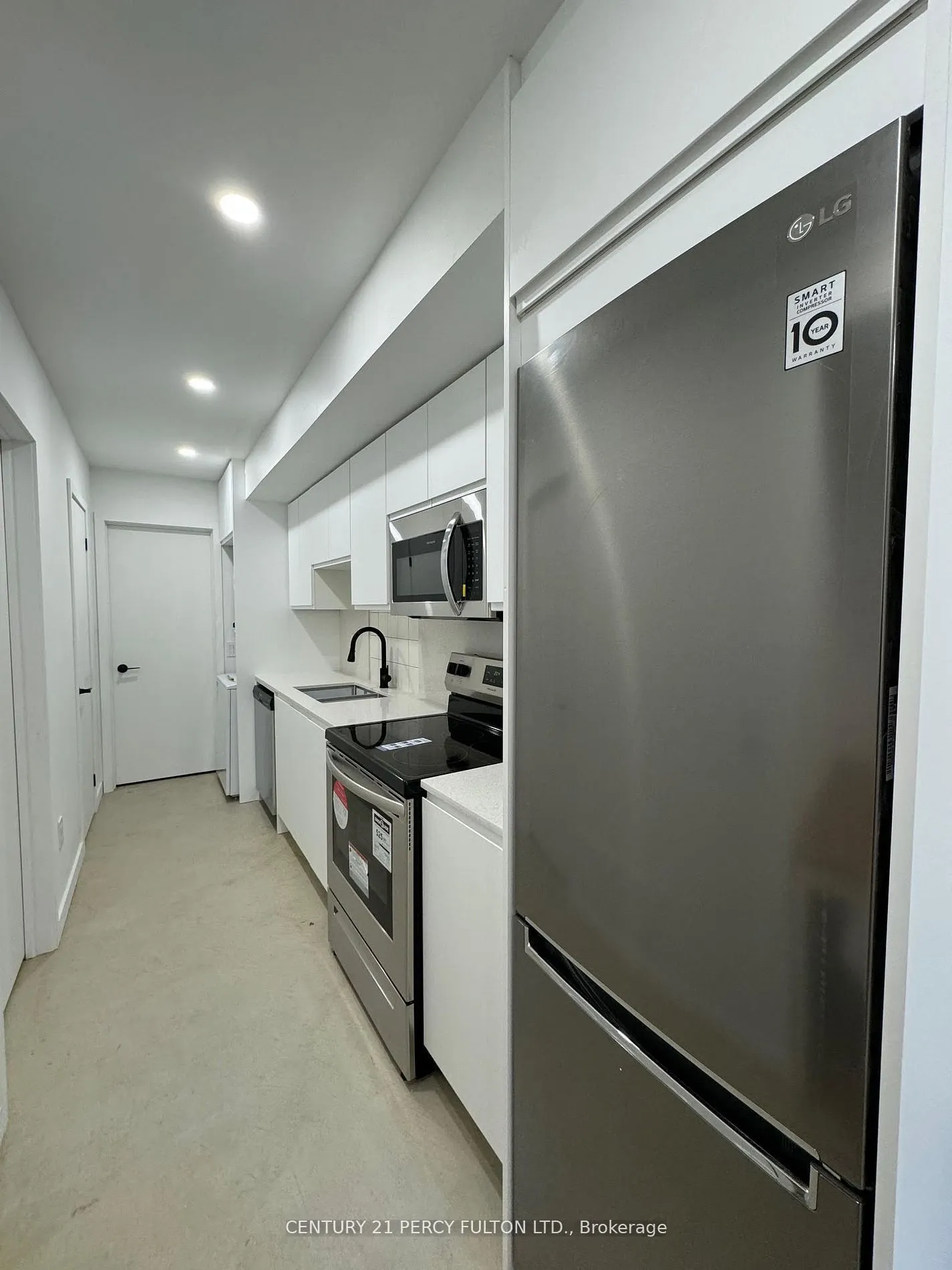 890 Ossington Avenue, #Bsmt