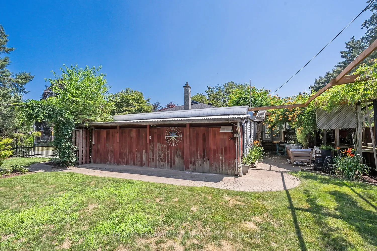 564 Maplehill Drive