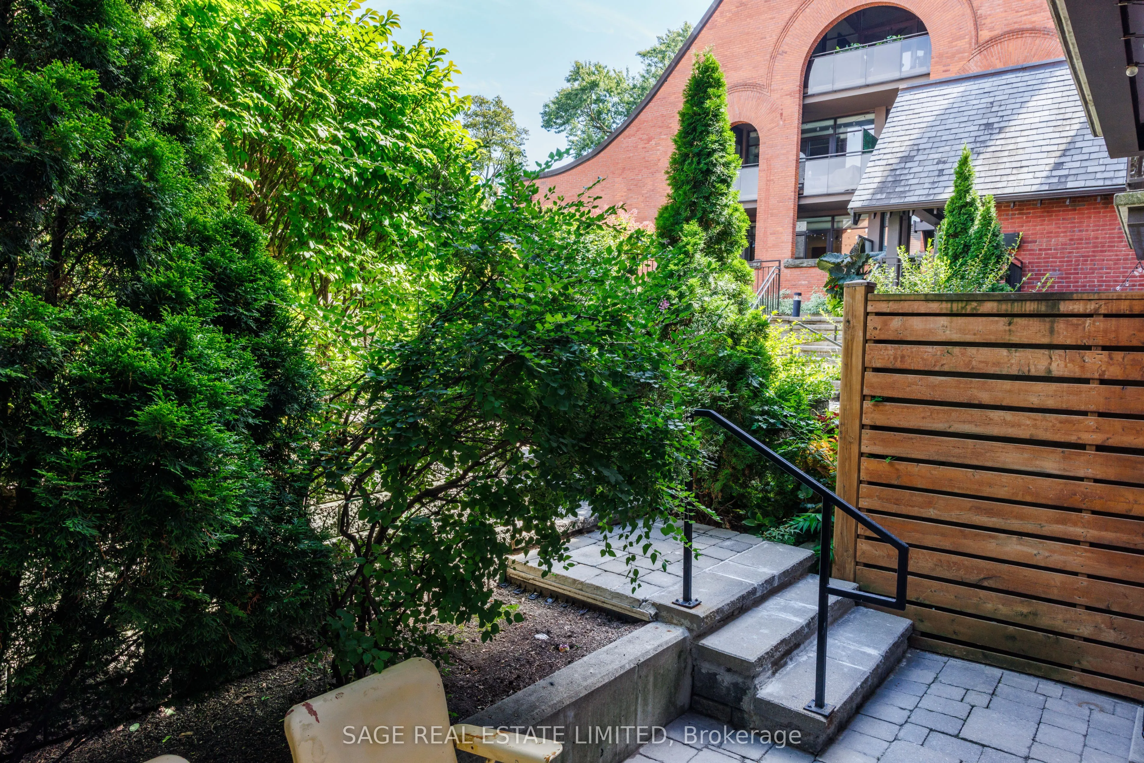 152 Annette Street, #103