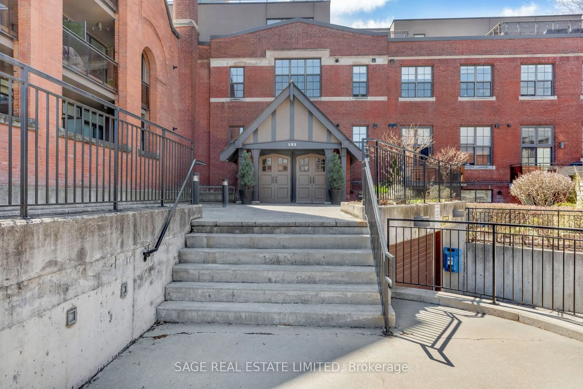 152 Annette Street, #103