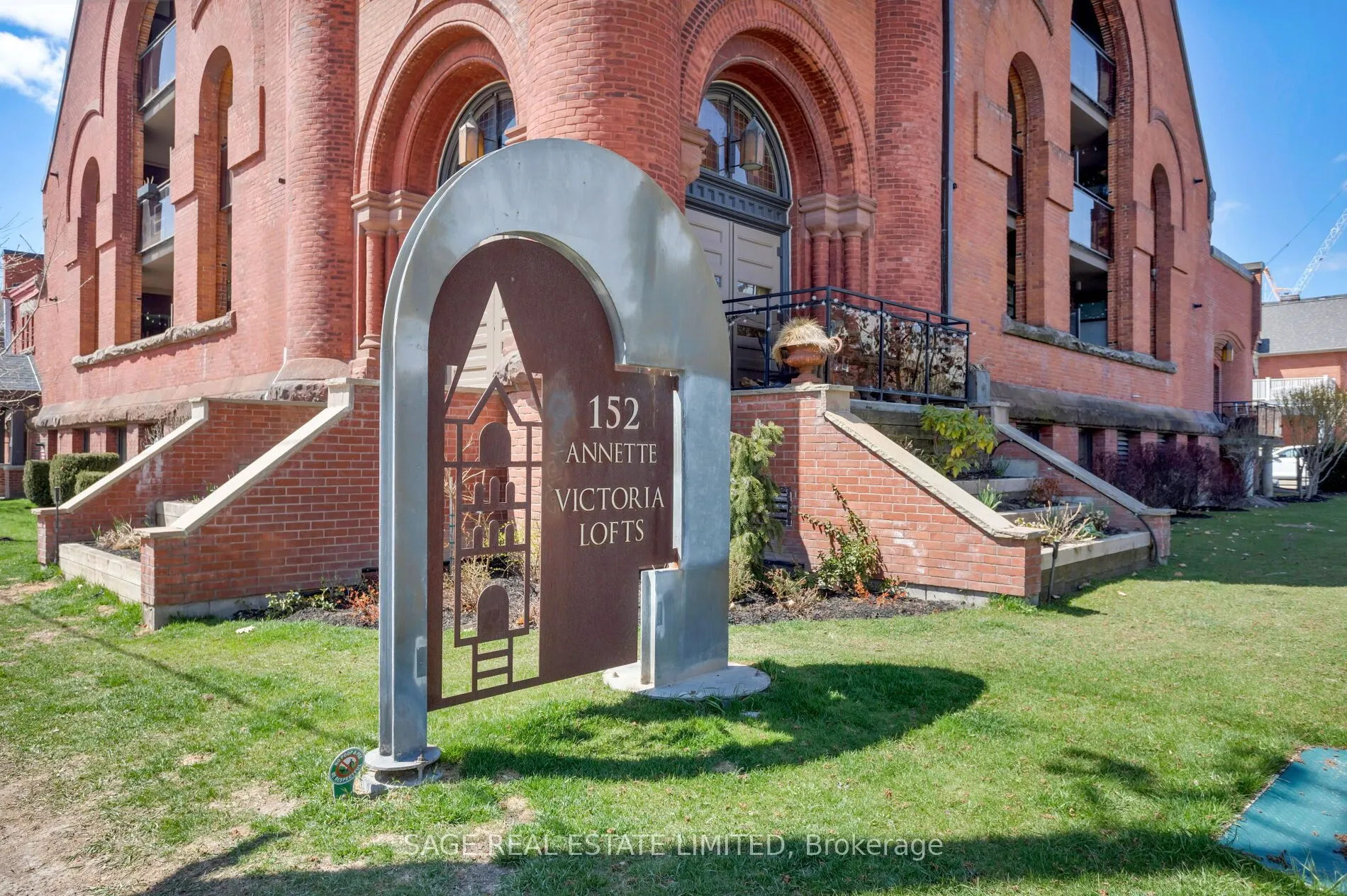 152 Annette Street, #103