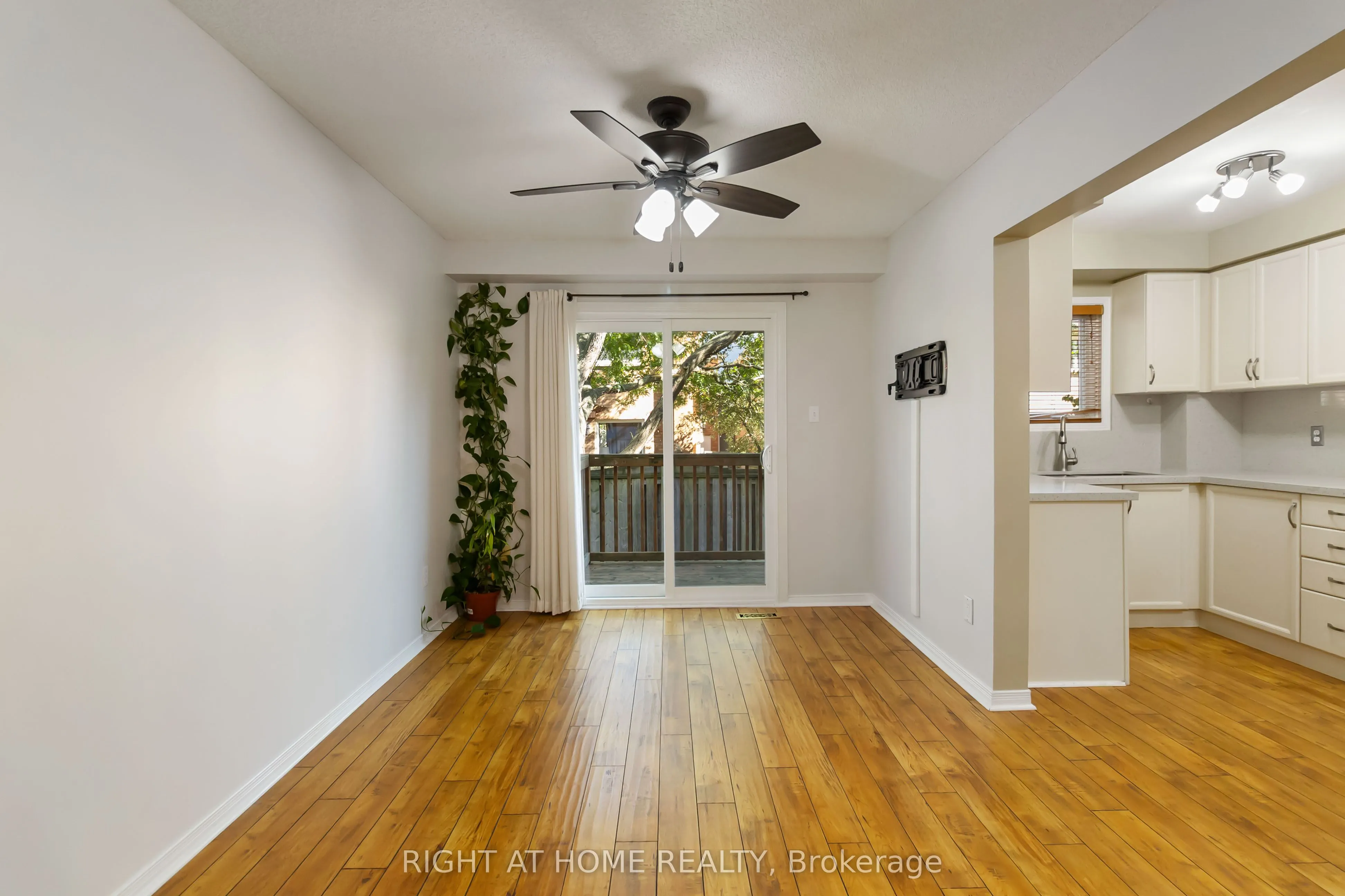 1520 Reeves Gate, #12