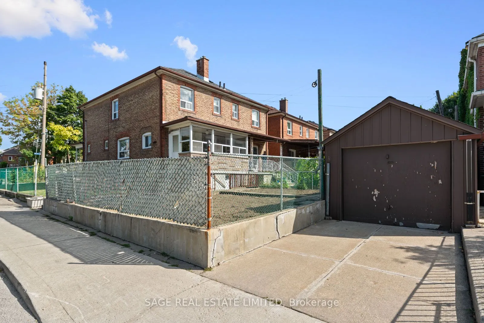 49 Bowie Avenue