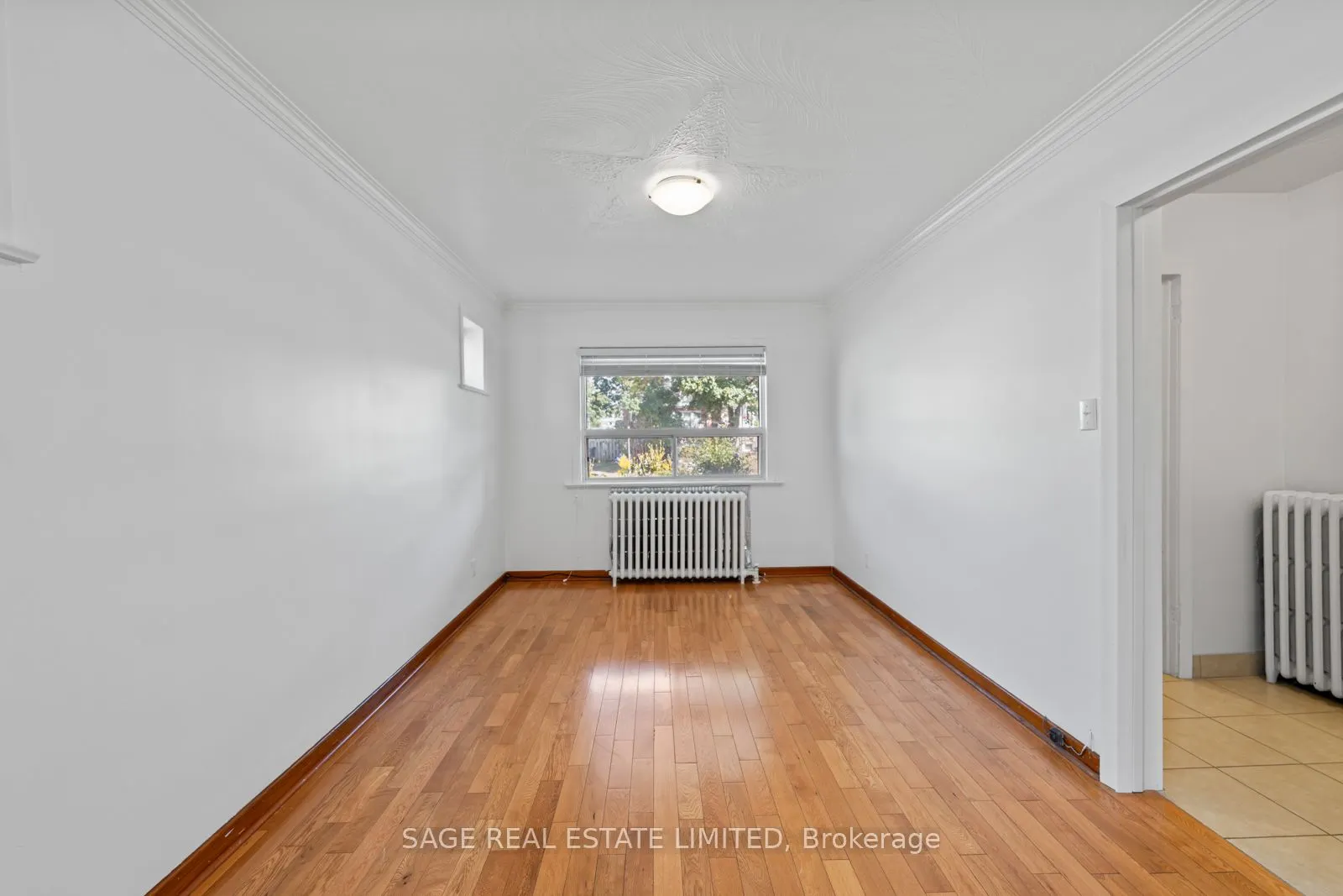 49 Bowie Avenue