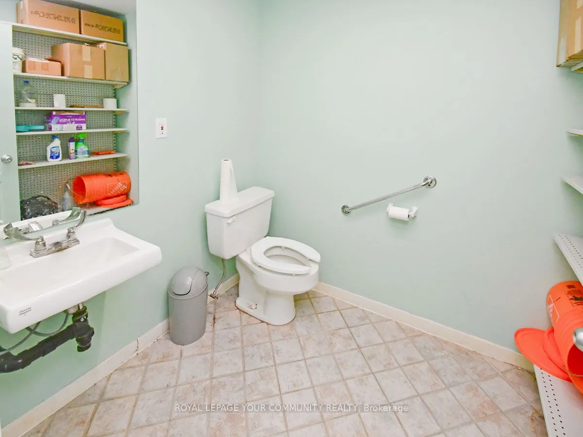 800 Petrolia Road, #3
