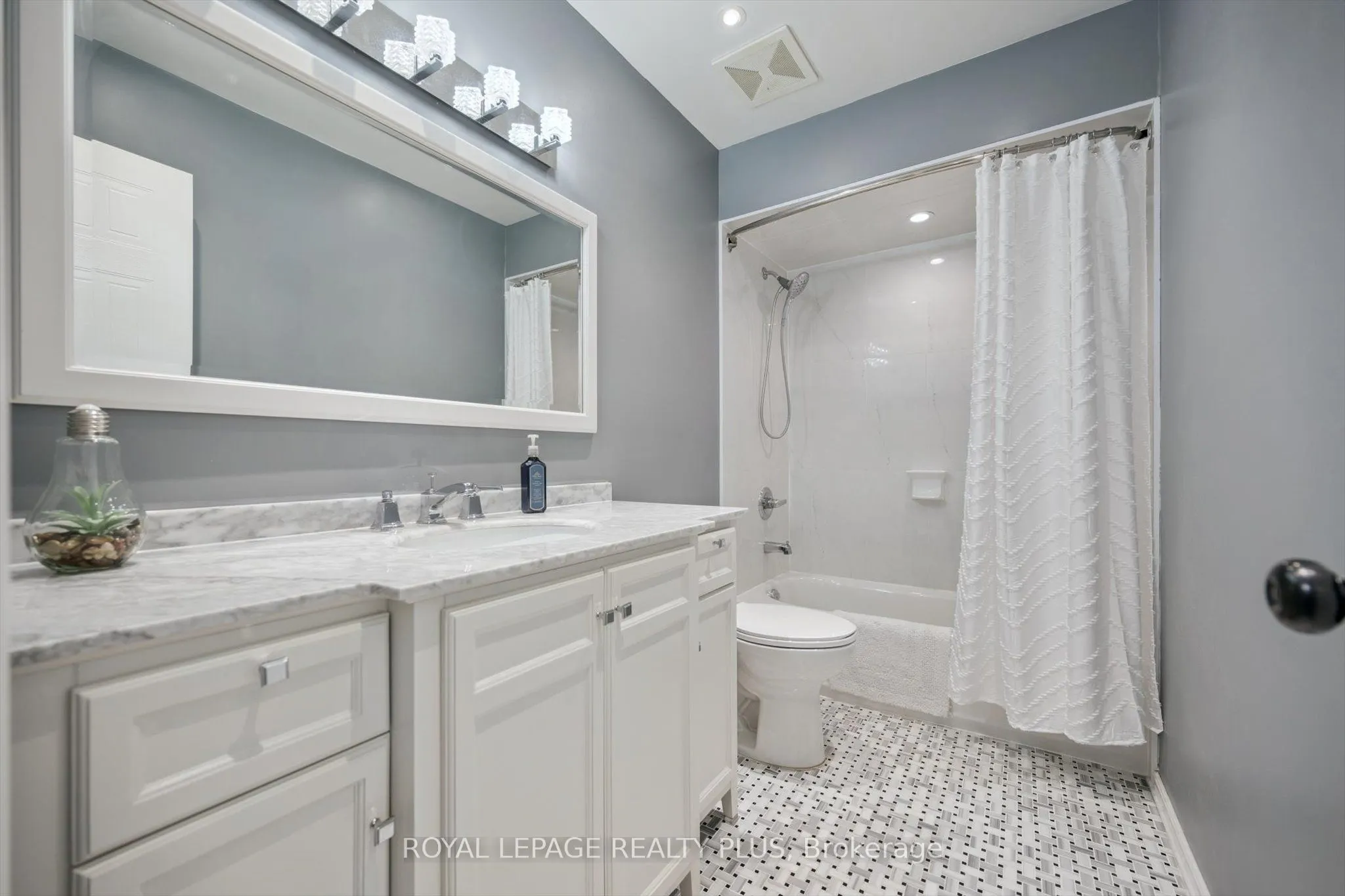 4543 Gullfoot Circle