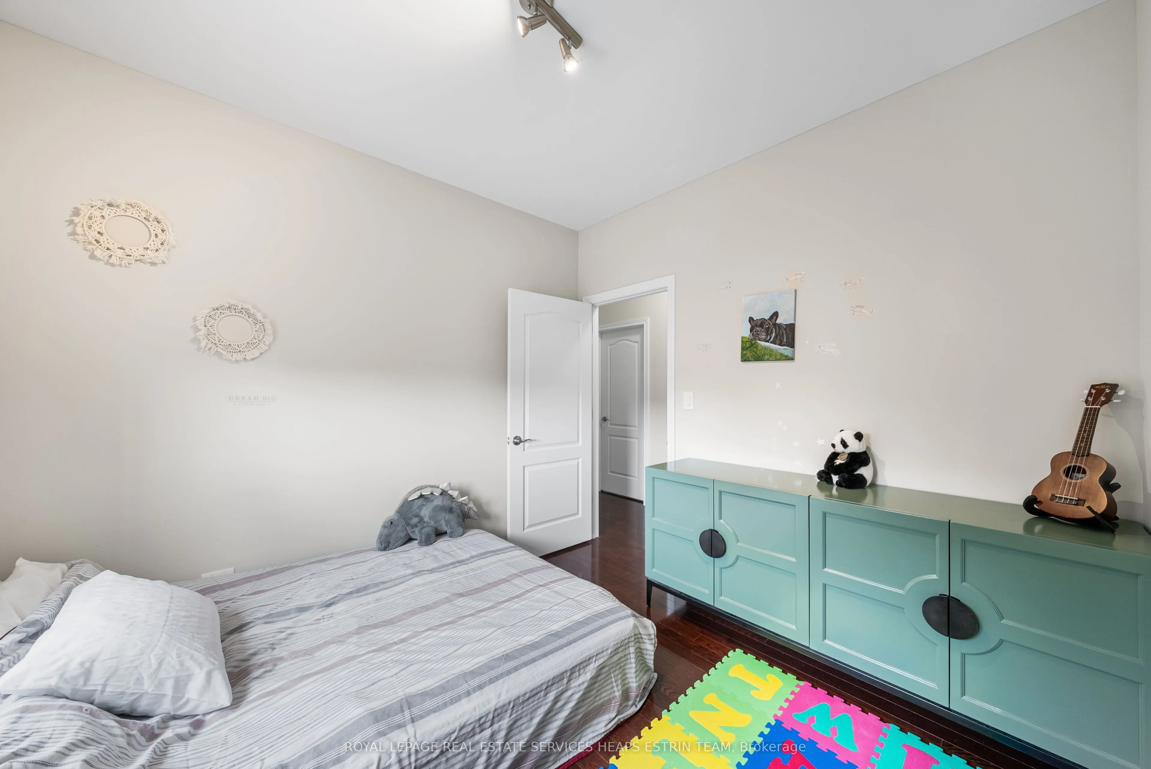 15 Watt Avenue