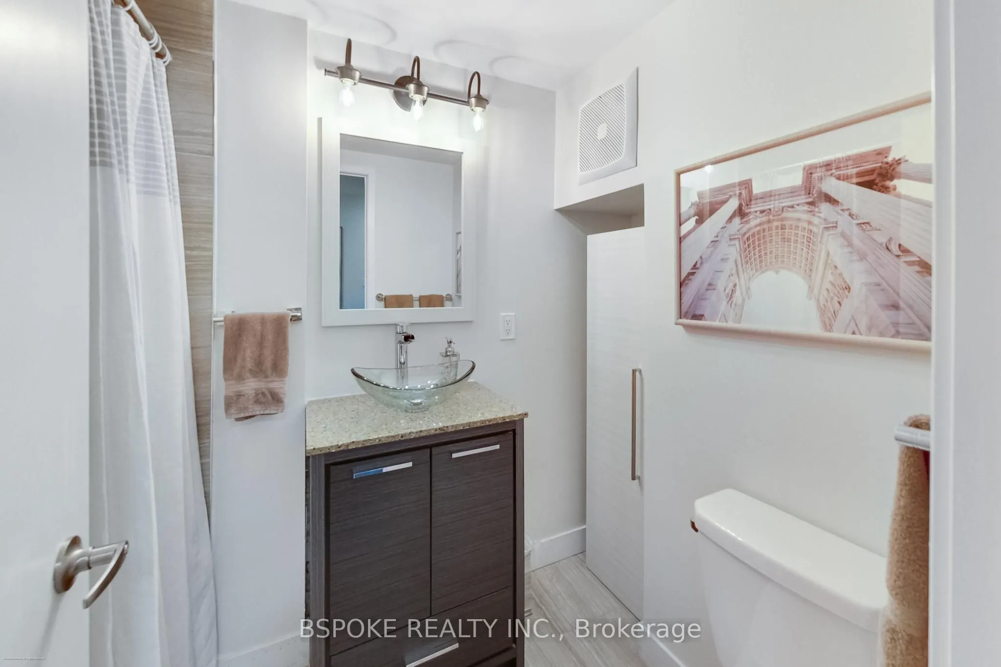 441 Jane Street, #210