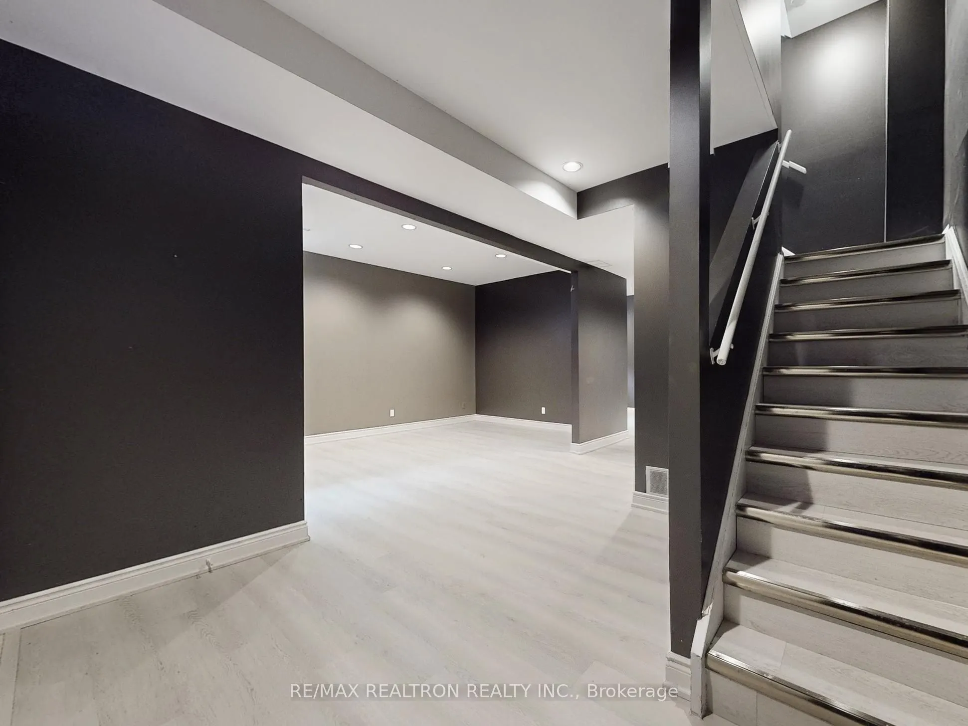 5382 Sheldon Park Drive