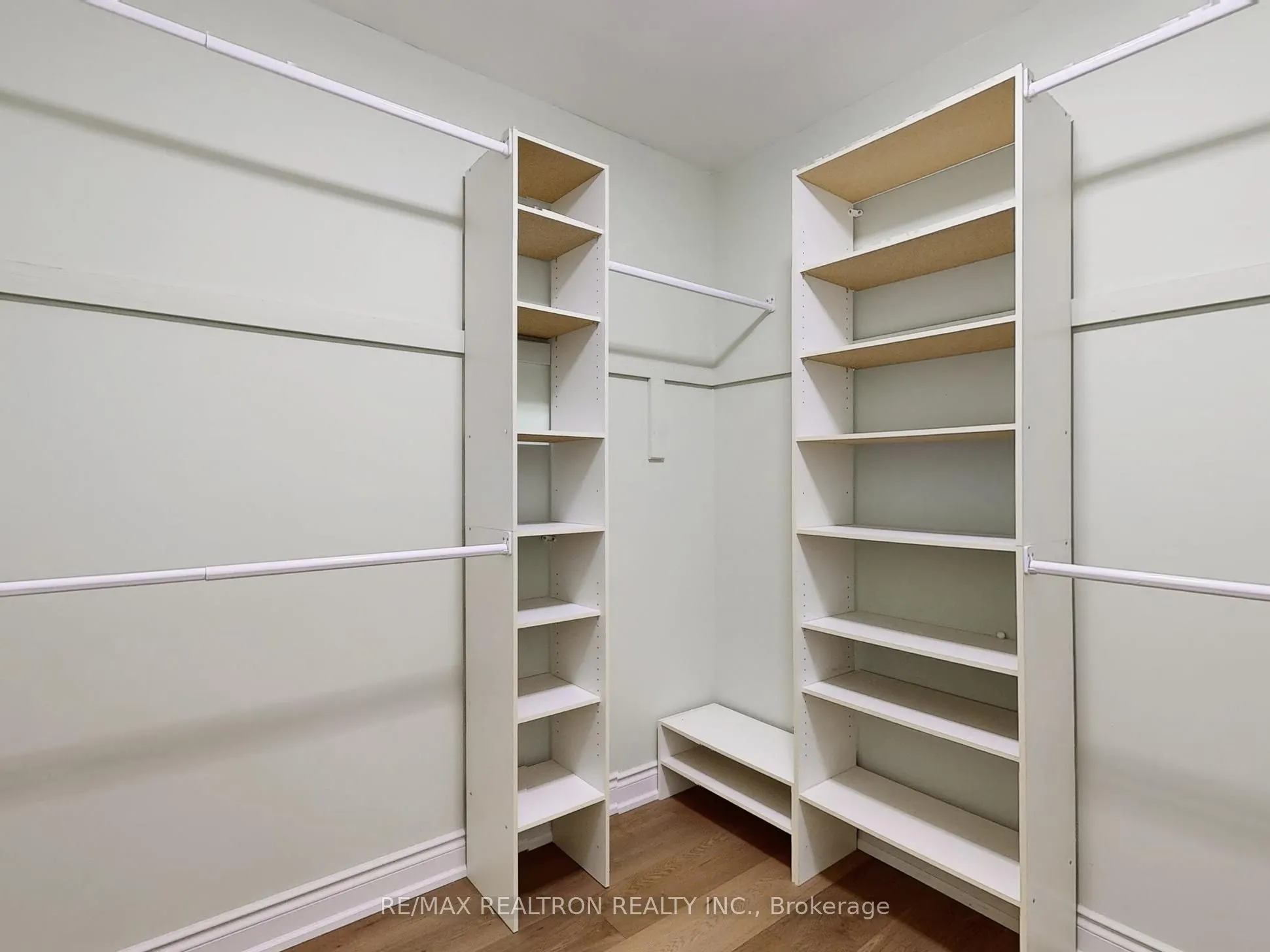 5382 Sheldon Park Drive