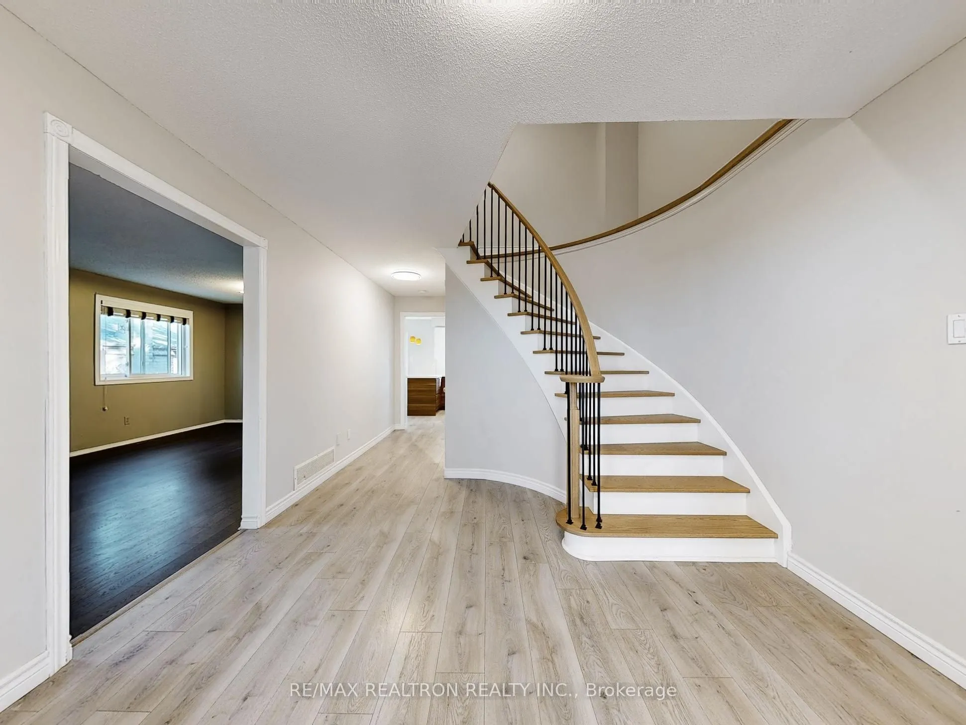 5382 Sheldon Park Drive