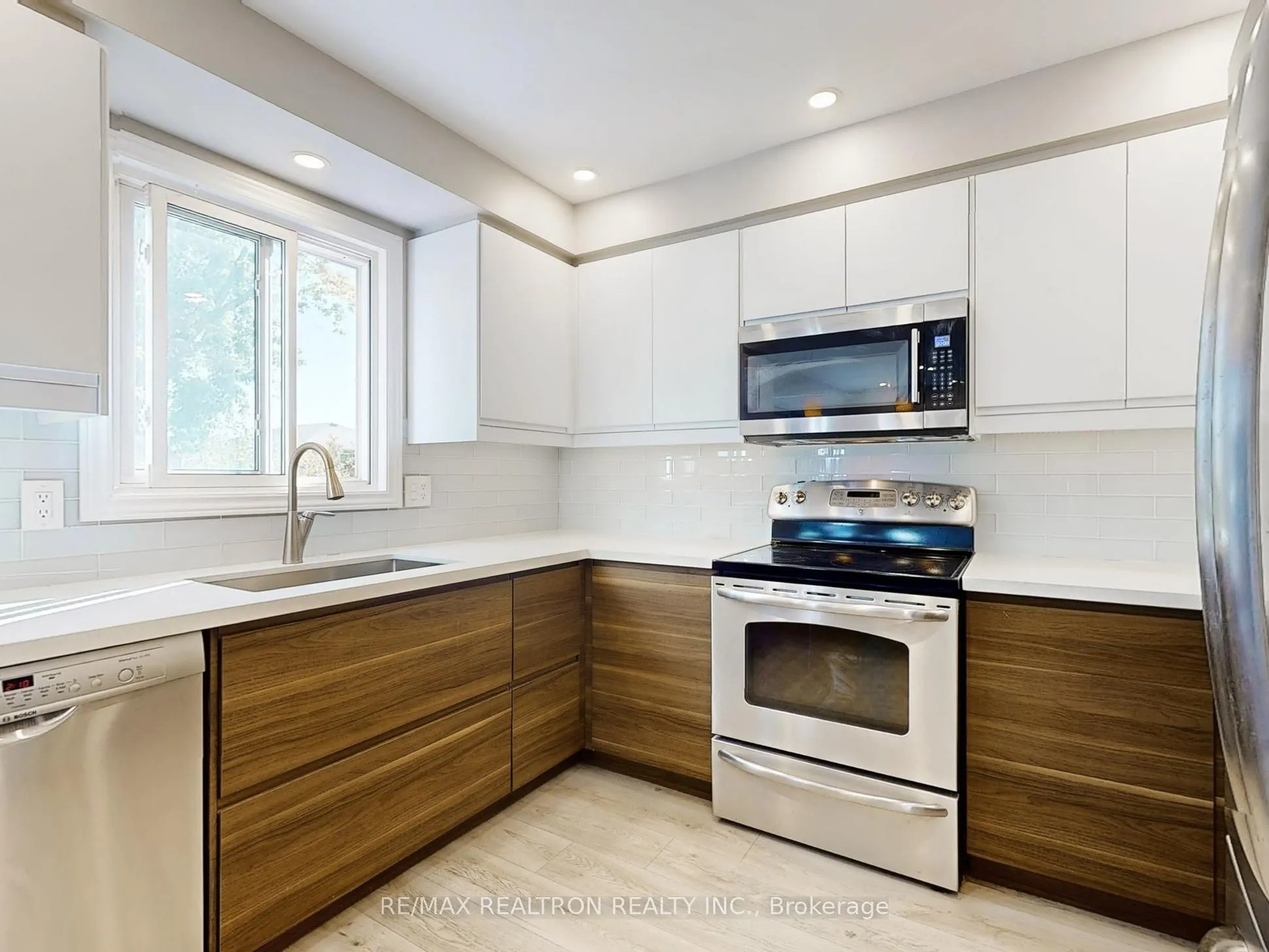 5382 Sheldon Park Drive