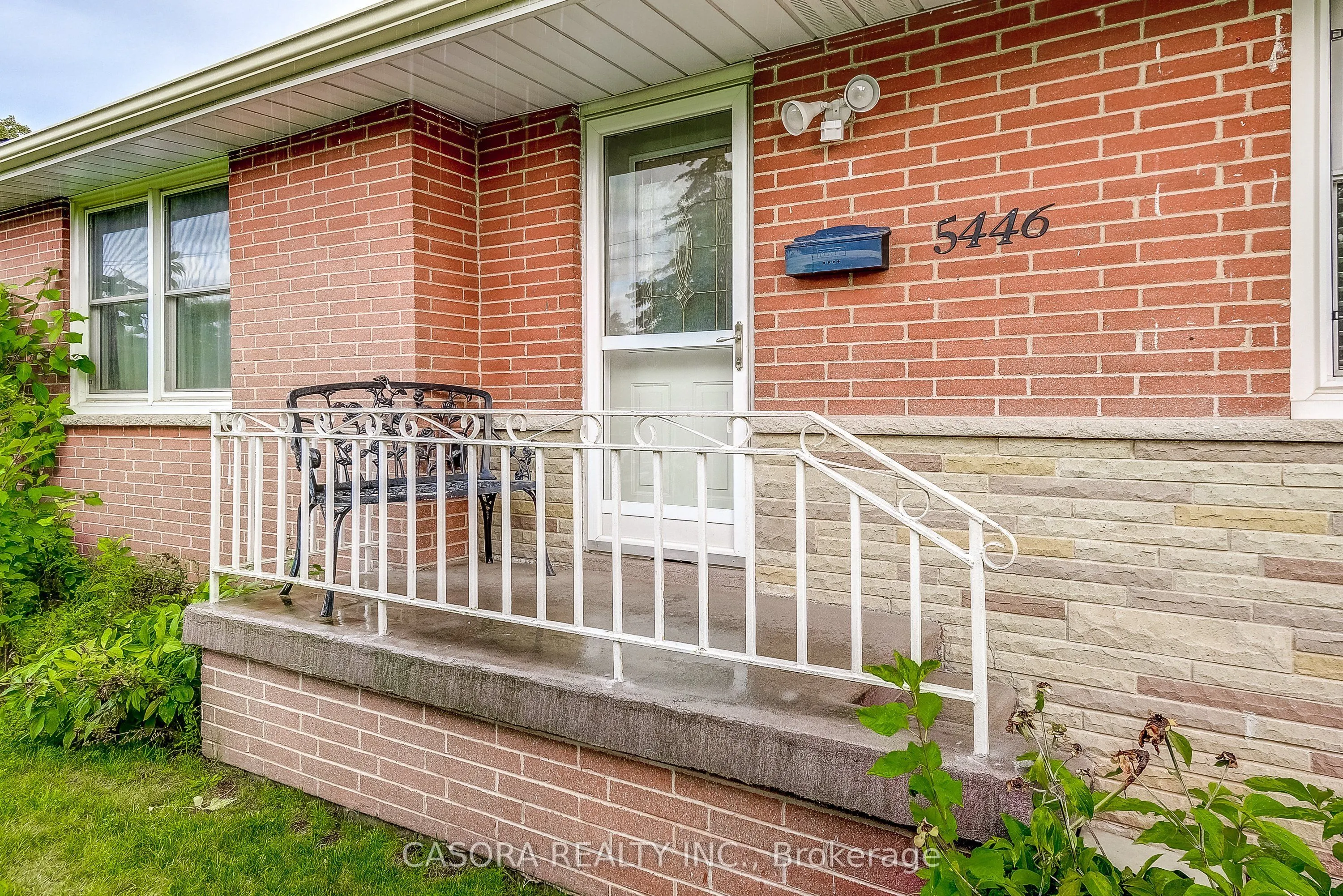 5446 Calvert Place