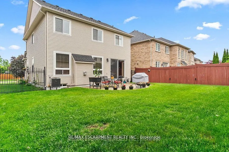 7107 Appletree Lane