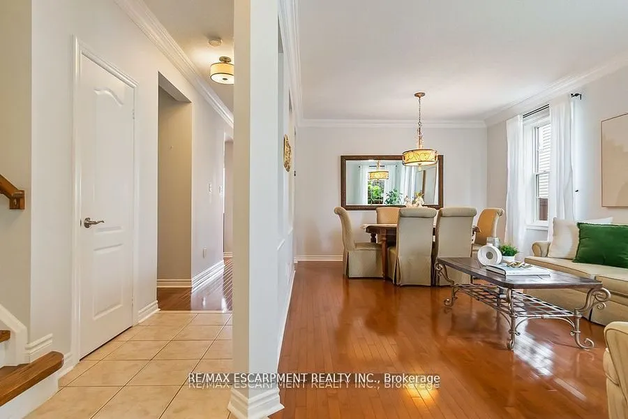 7107 Appletree Lane