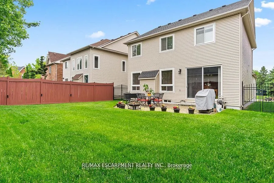7107 Appletree Lane