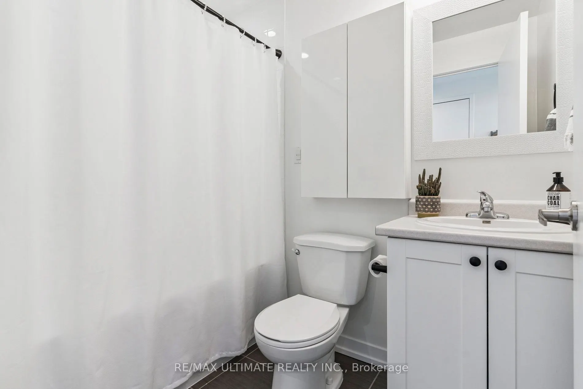 816 Lansdowne Avenue, #1402