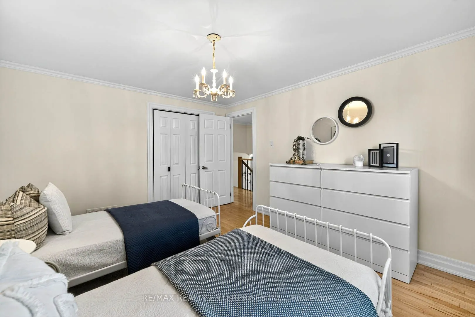 2439 Arioso Court