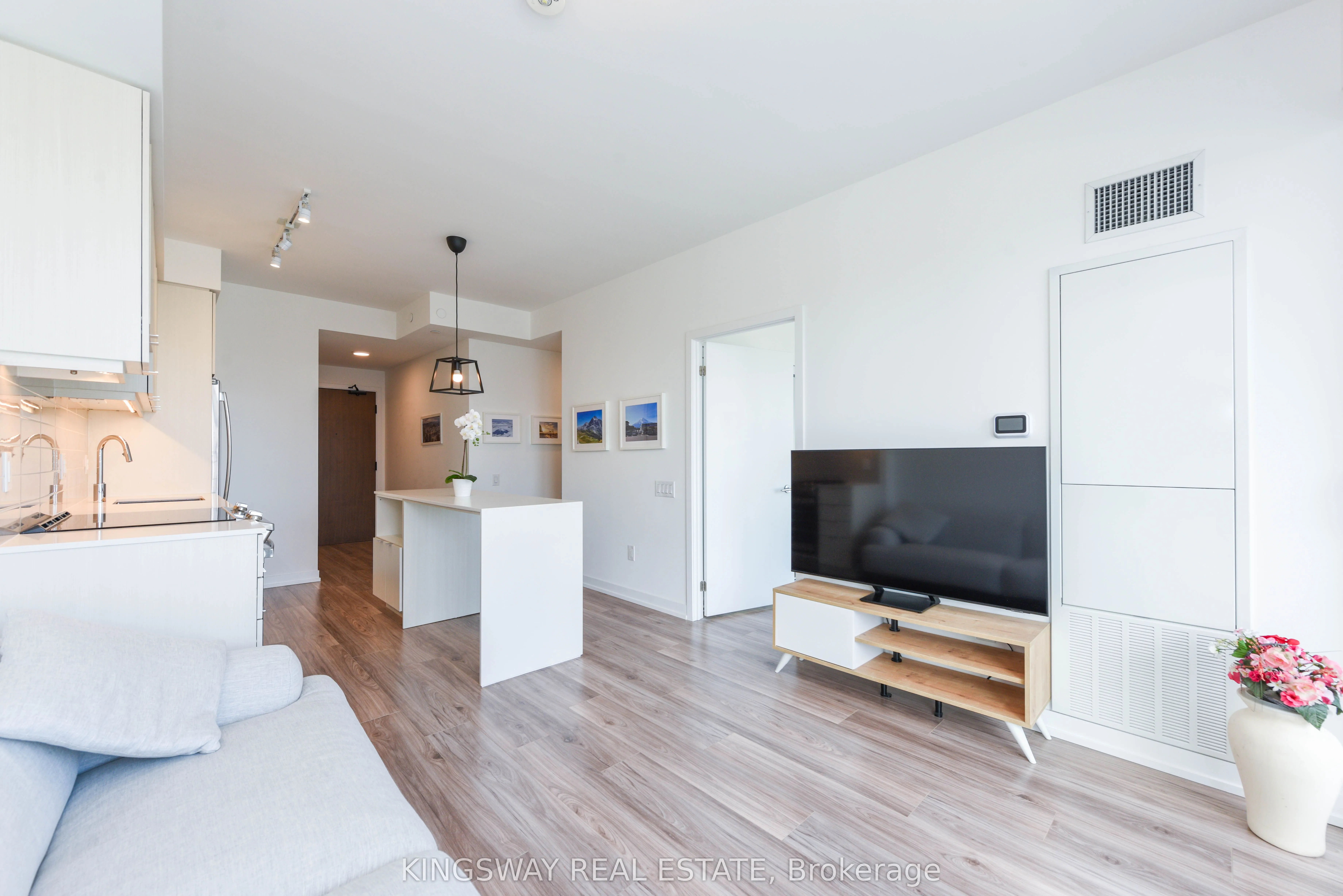 4065 Confederation Parkway, #2505