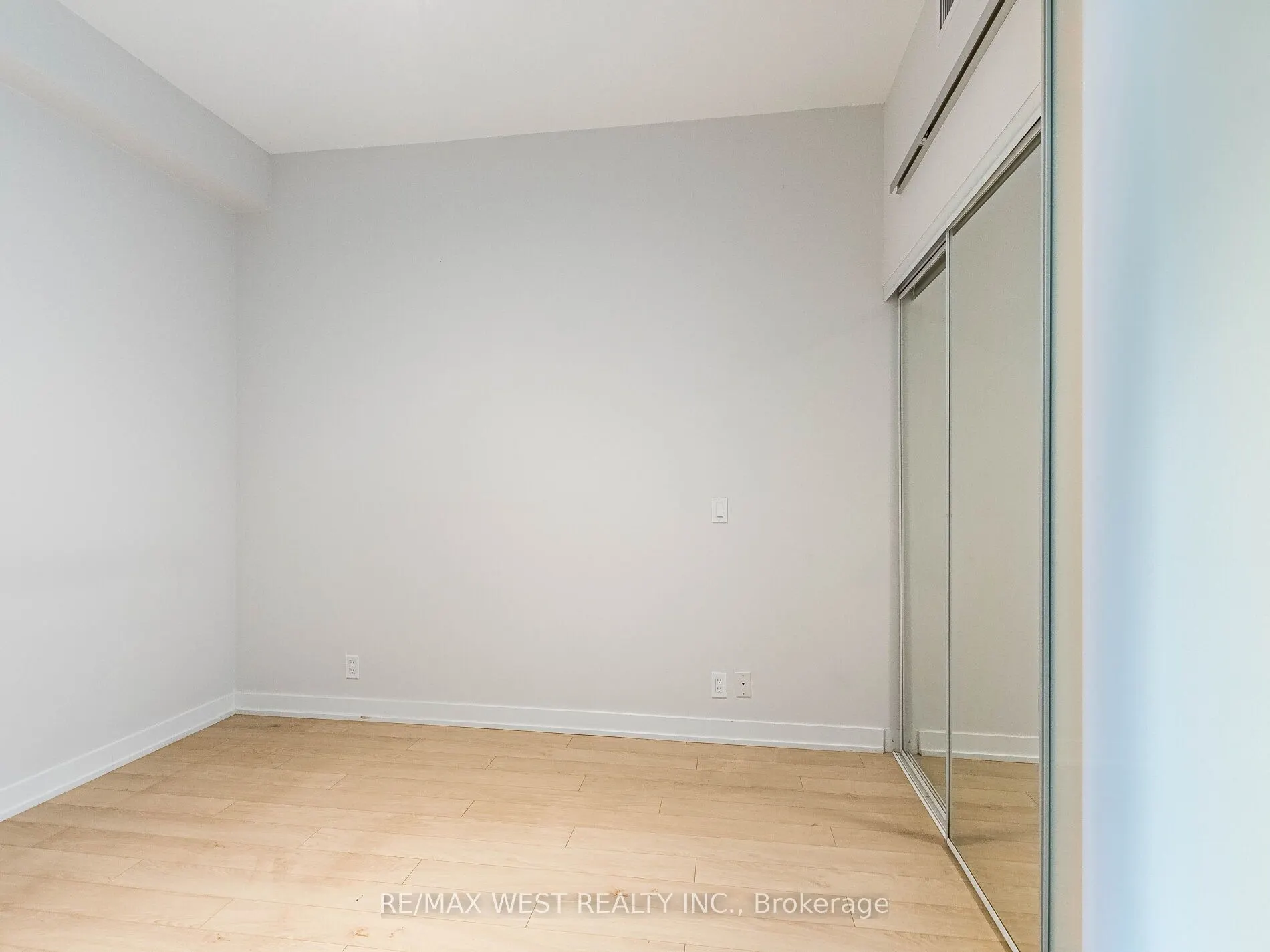 10 Park Lawn Road, #602