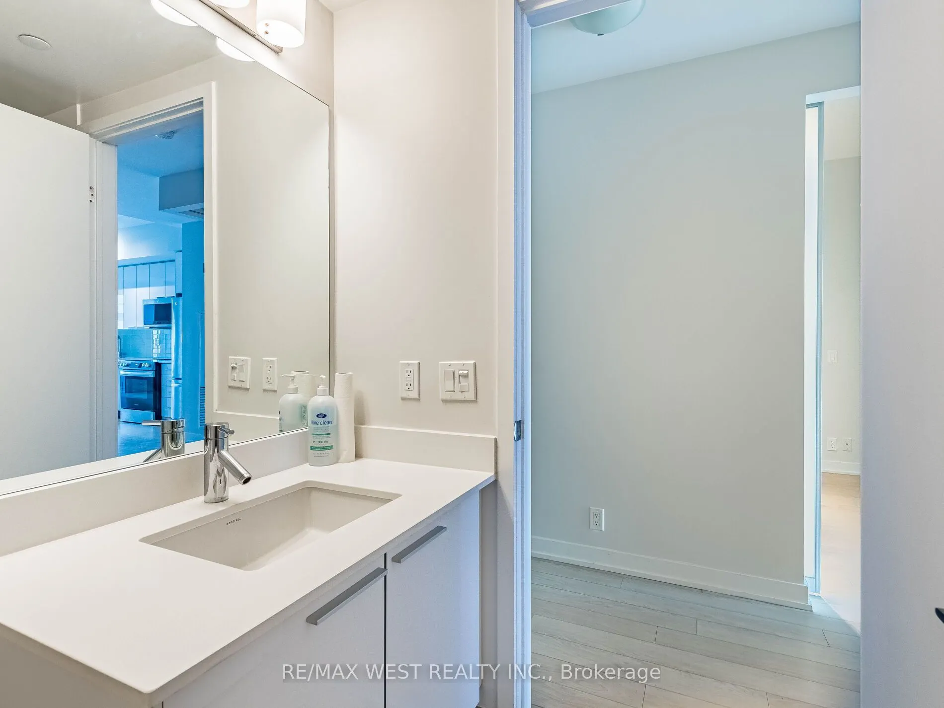 10 Park Lawn Road, #602