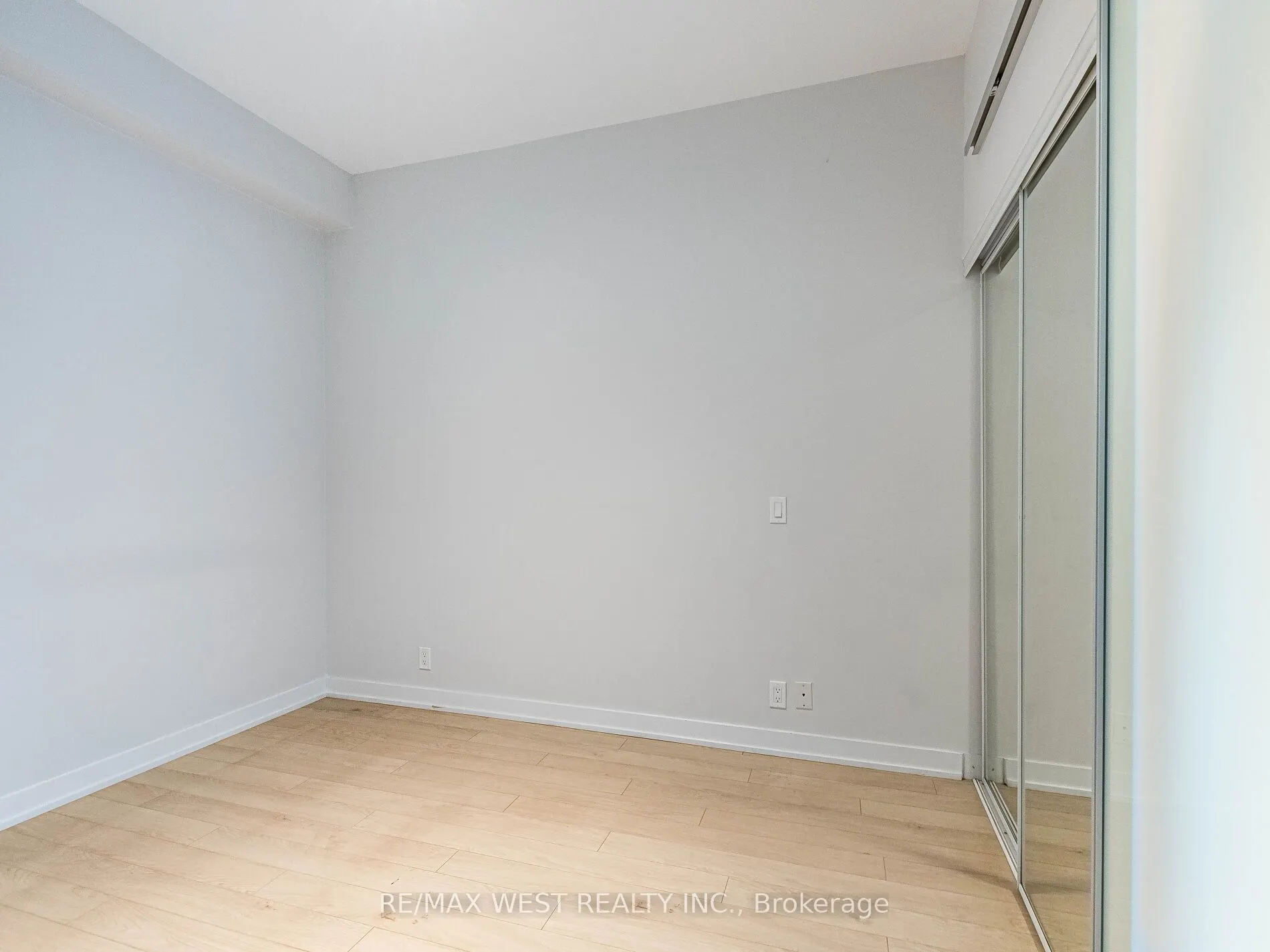 10 Park Lawn Road, #602