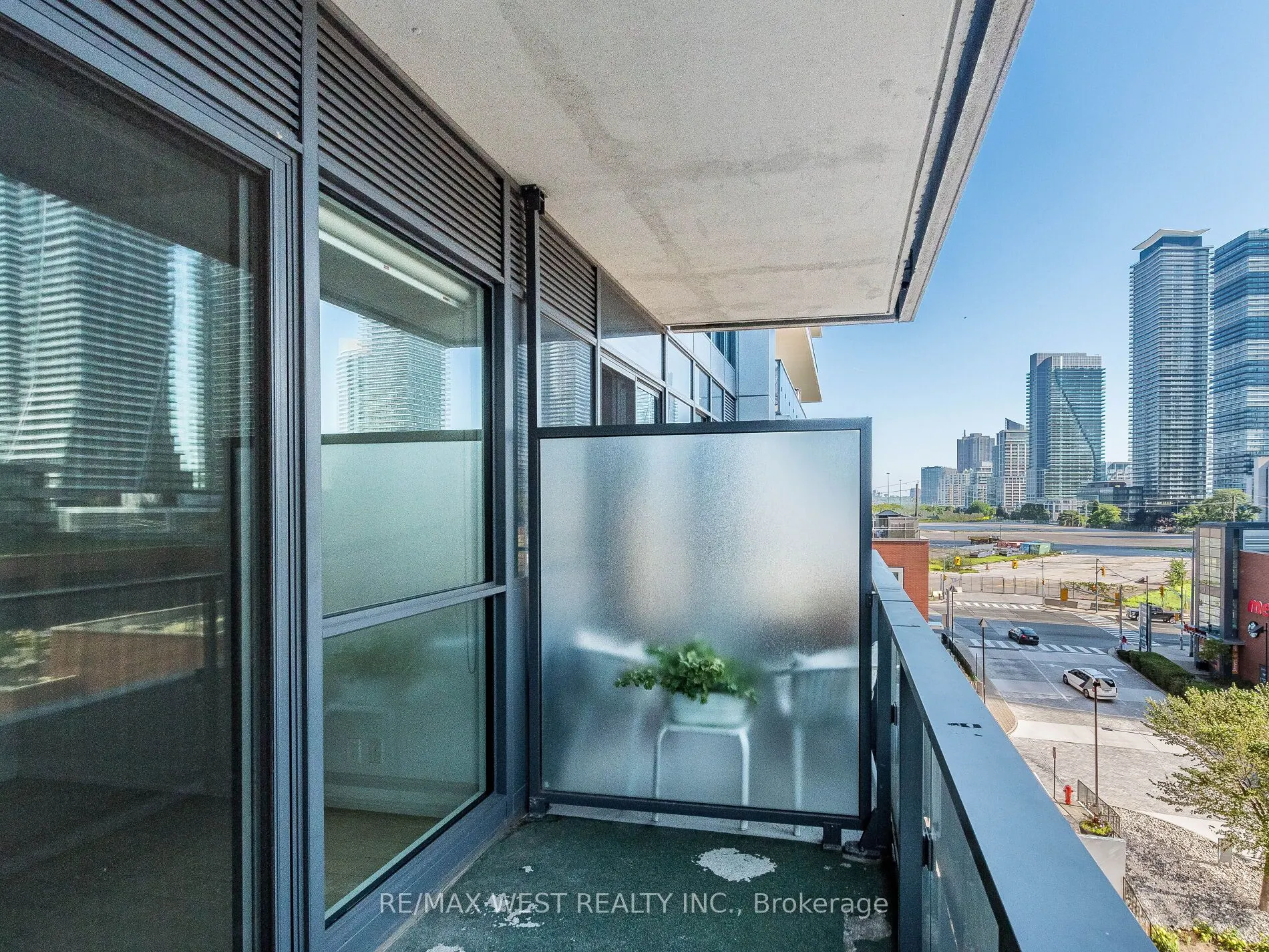 10 Park Lawn Road, #602