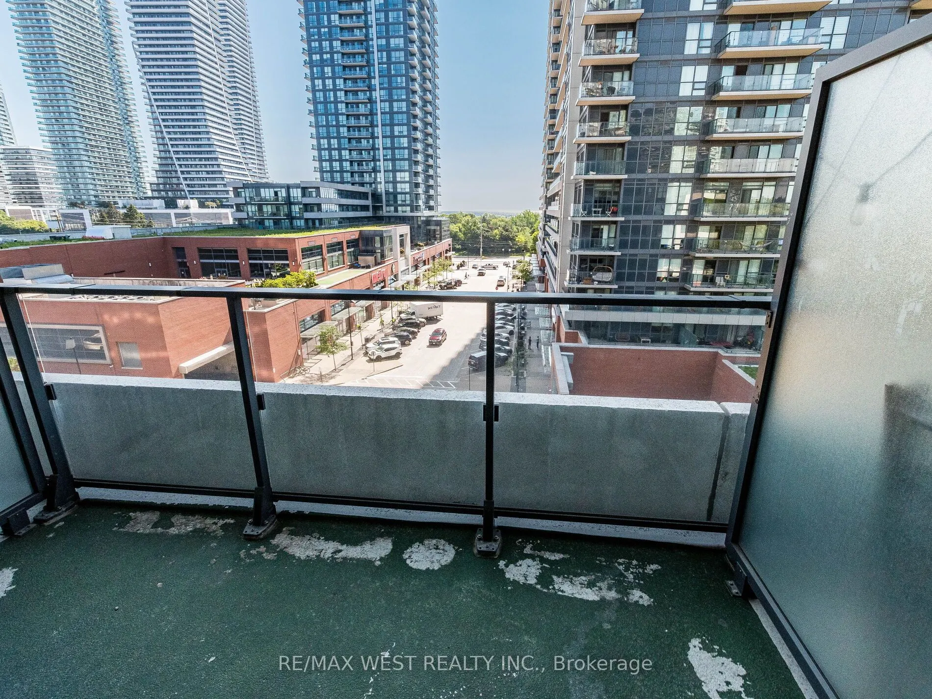 10 Park Lawn Road, #602