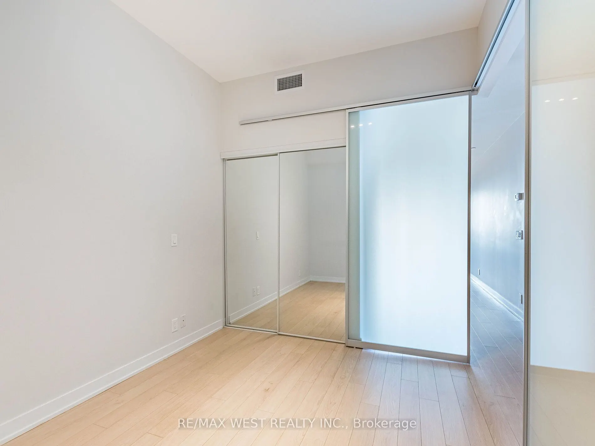 10 Park Lawn Road, #602