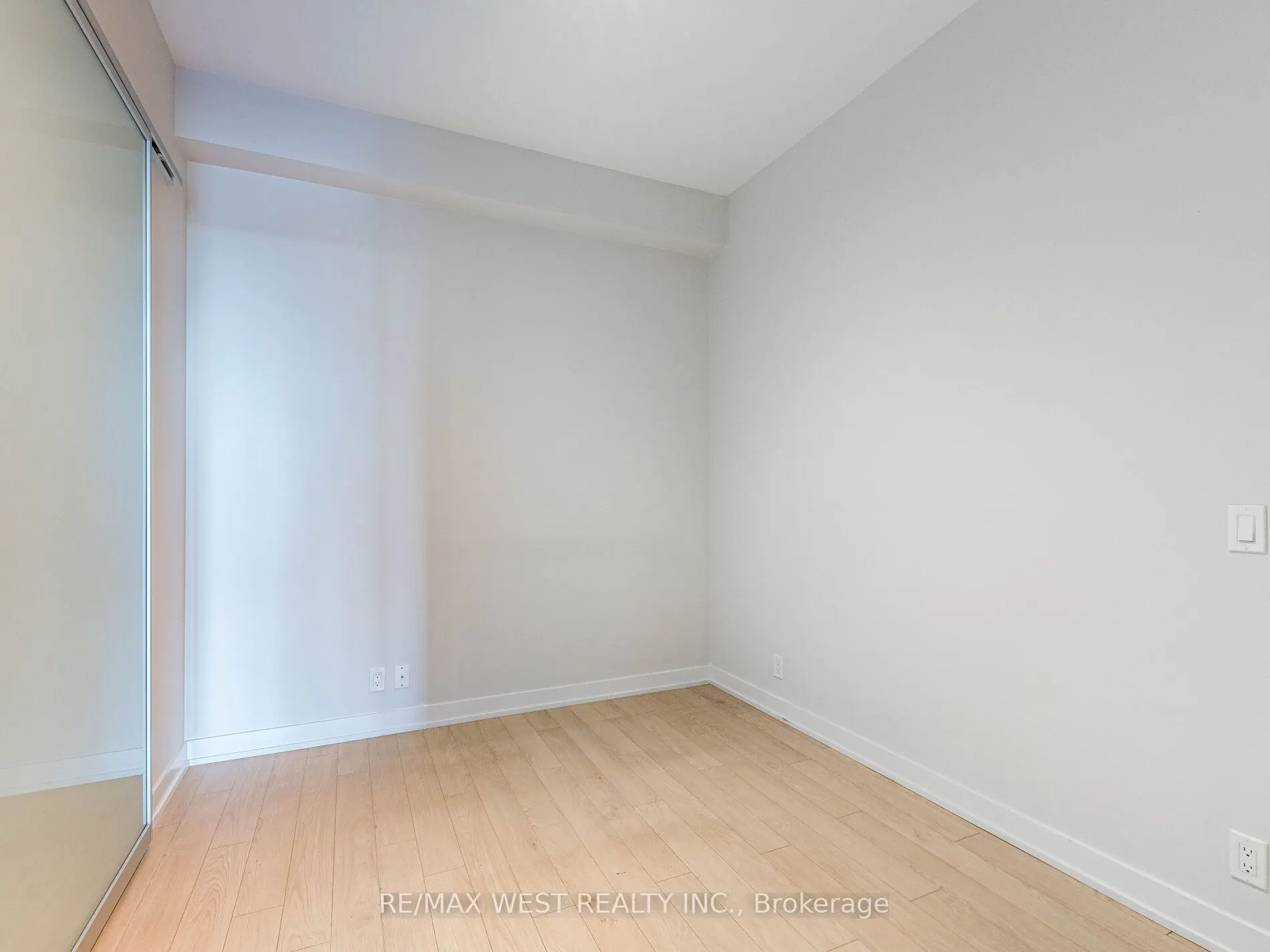 10 Park Lawn Road, #602