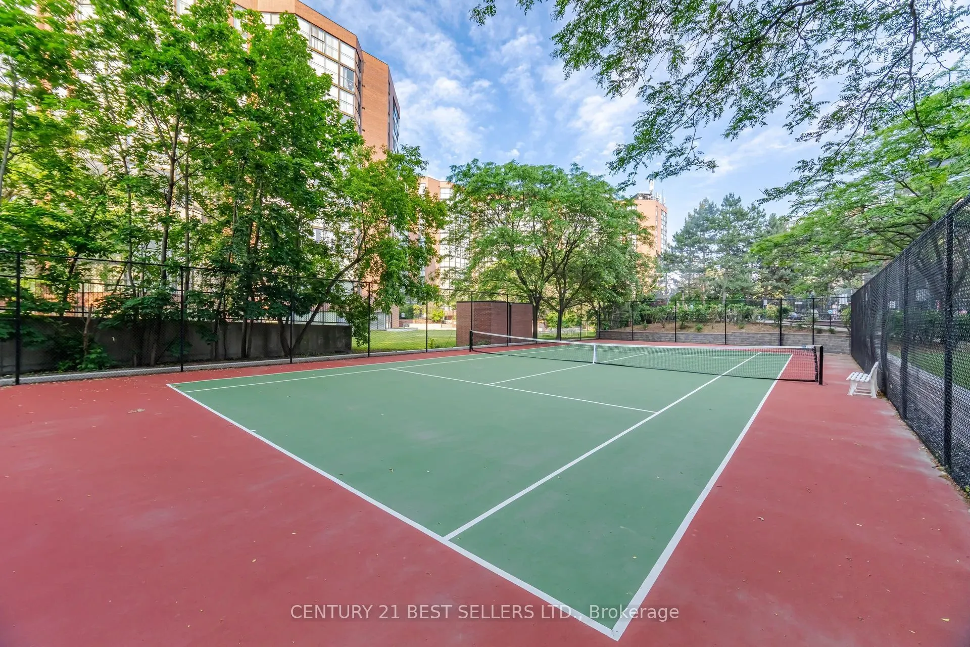2091 Hurontario Street, #1107