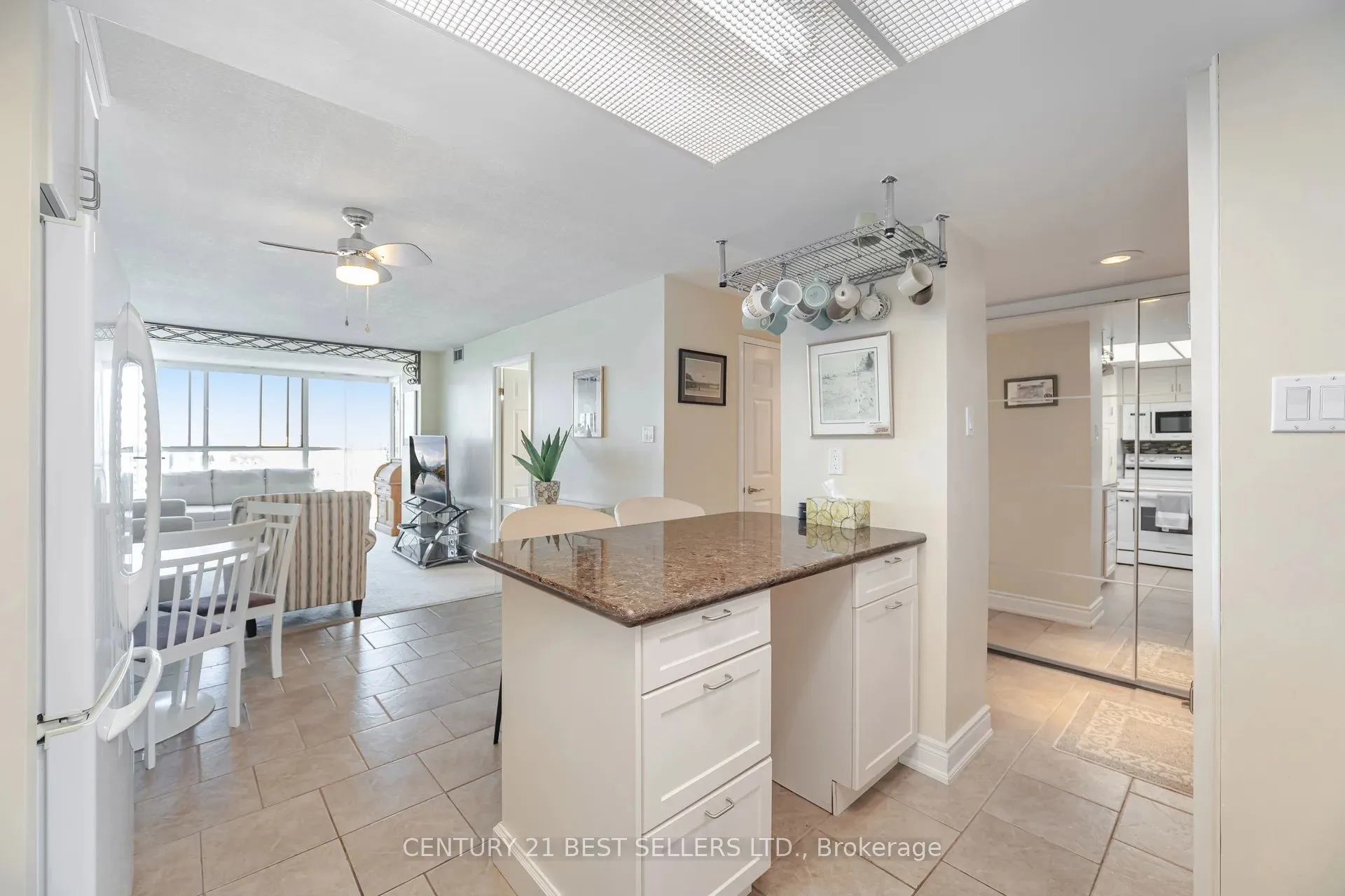 2091 Hurontario Street, #1107