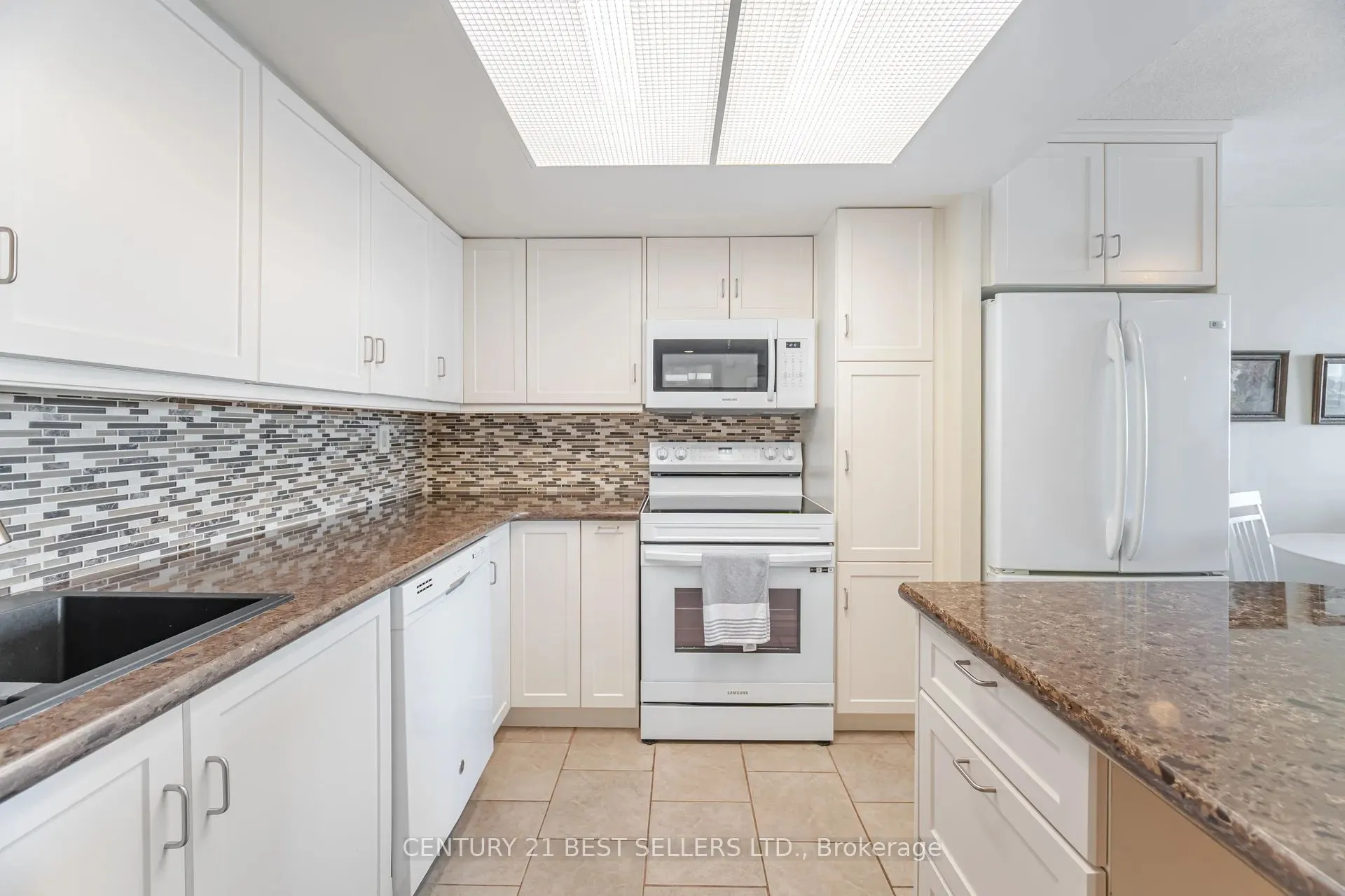 2091 Hurontario Street, #1107
