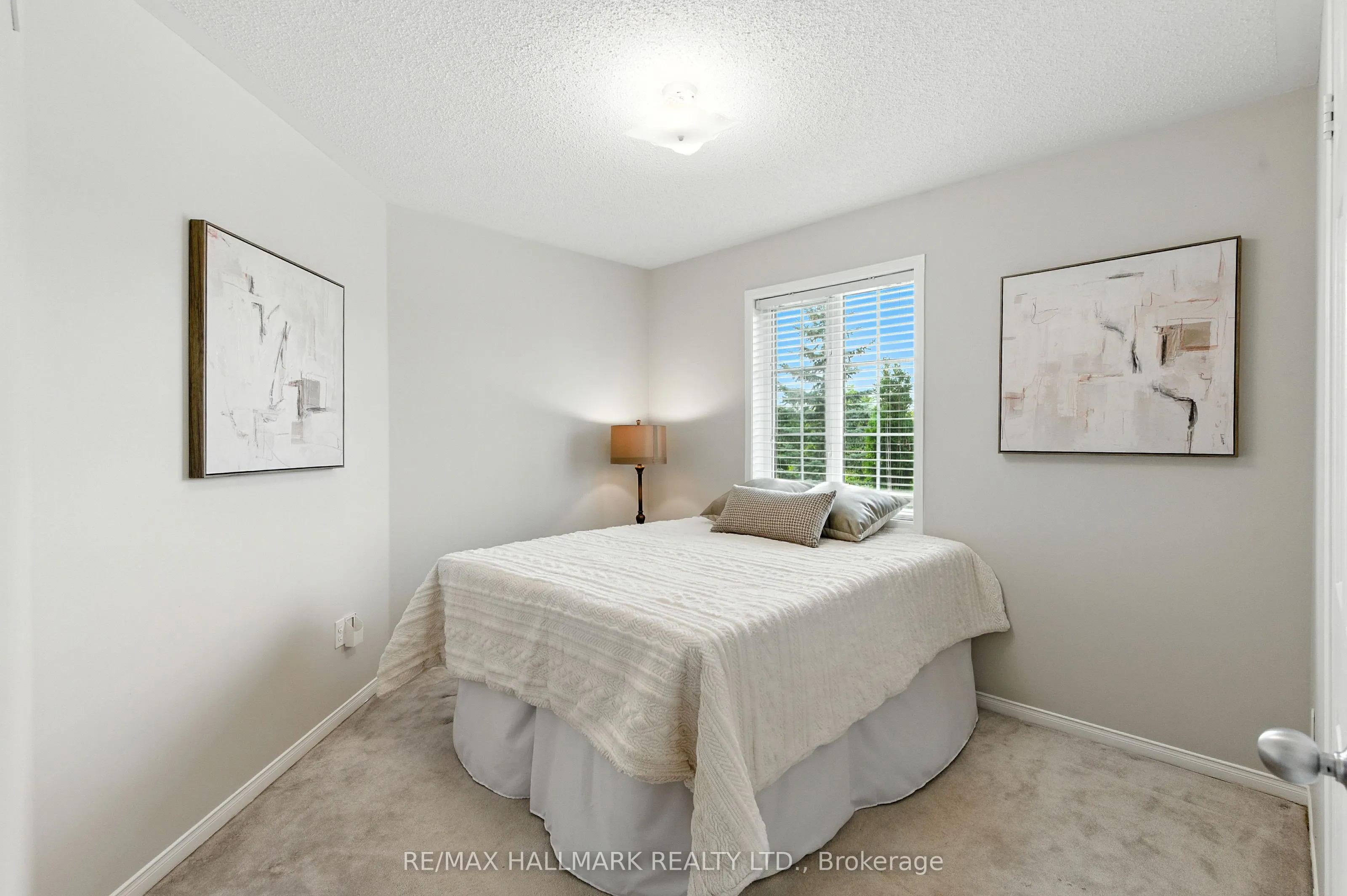 3288 Equestrian Crescent