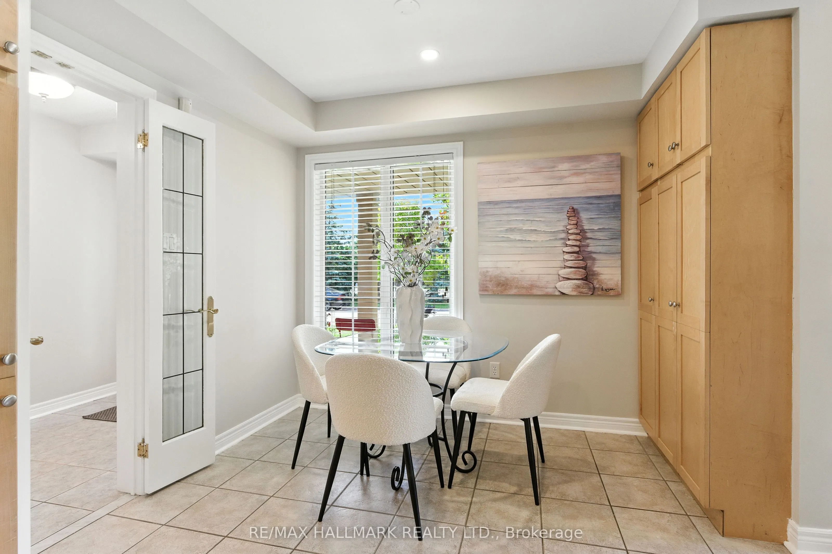 3288 Equestrian Crescent