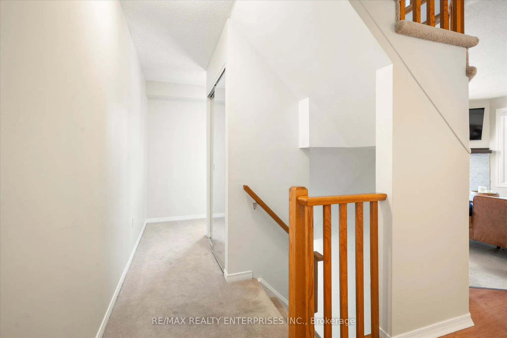 2055 Walkers Line, #206