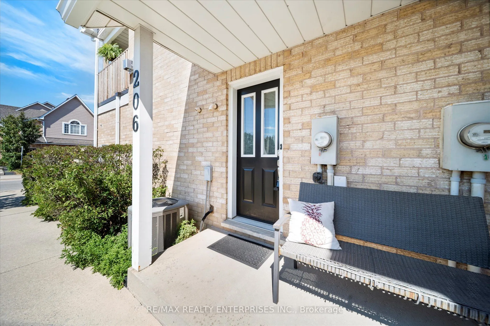 2055 Walkers Line, #206