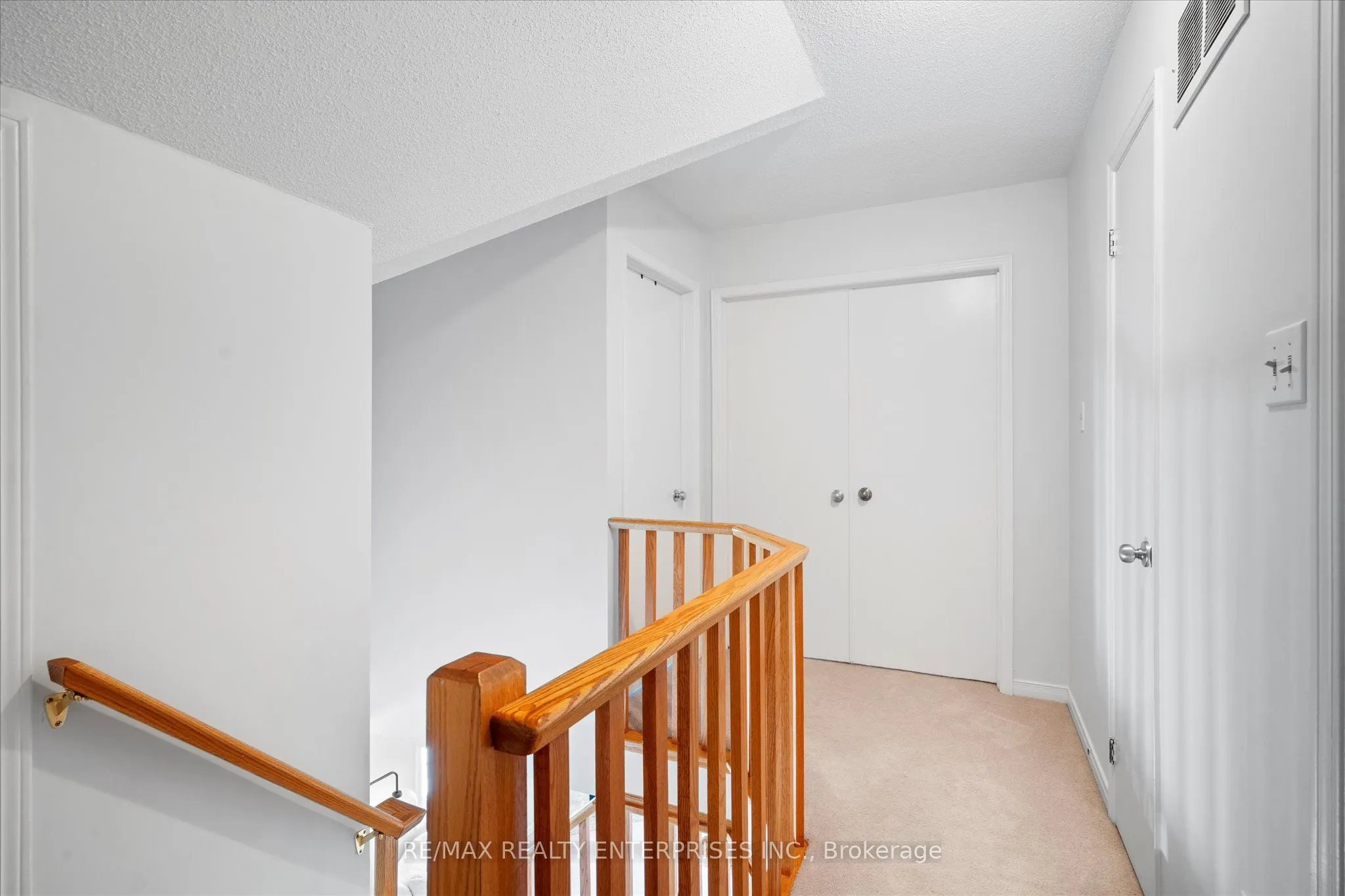 2055 Walkers Line, #206