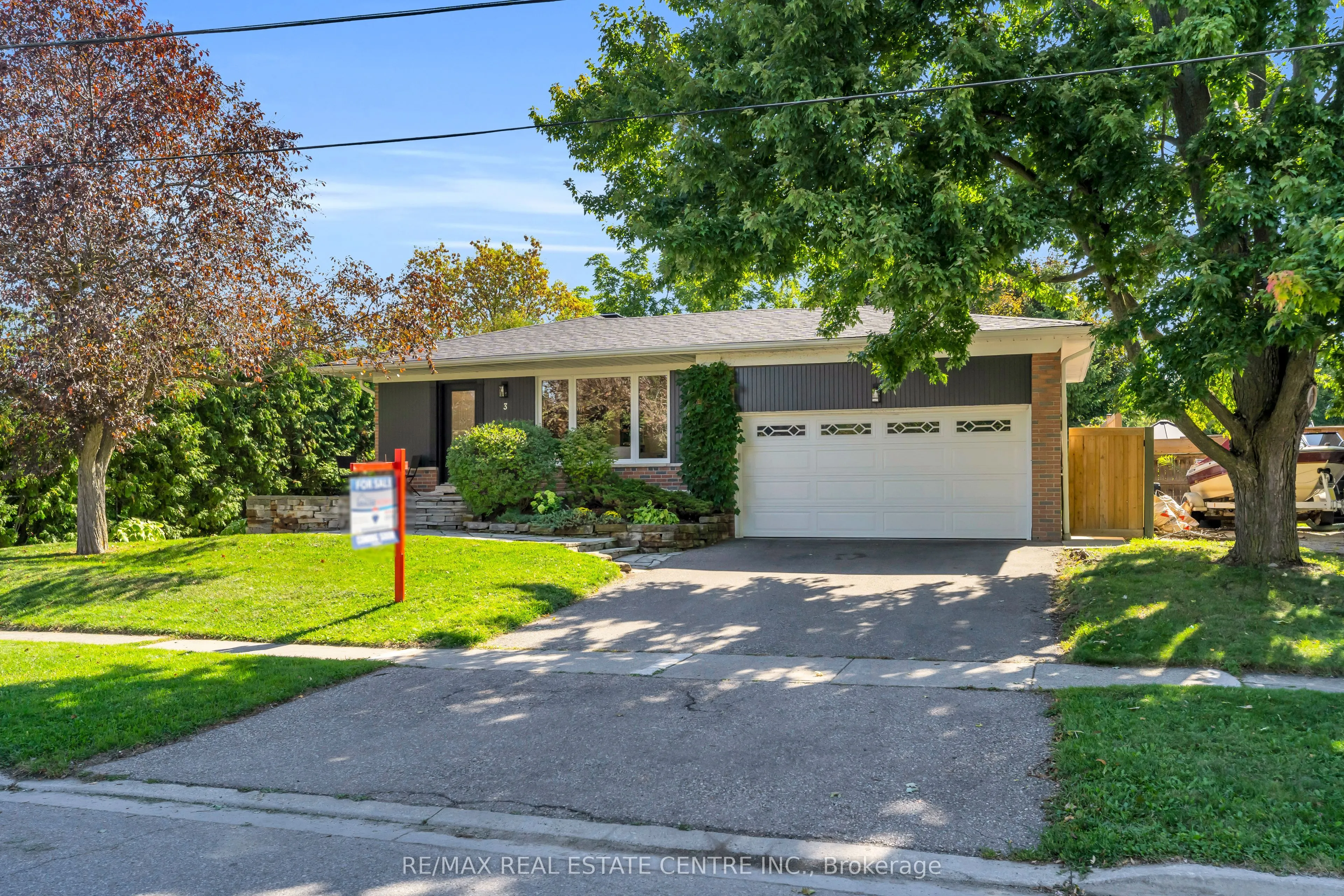 3 Stockman Crescent