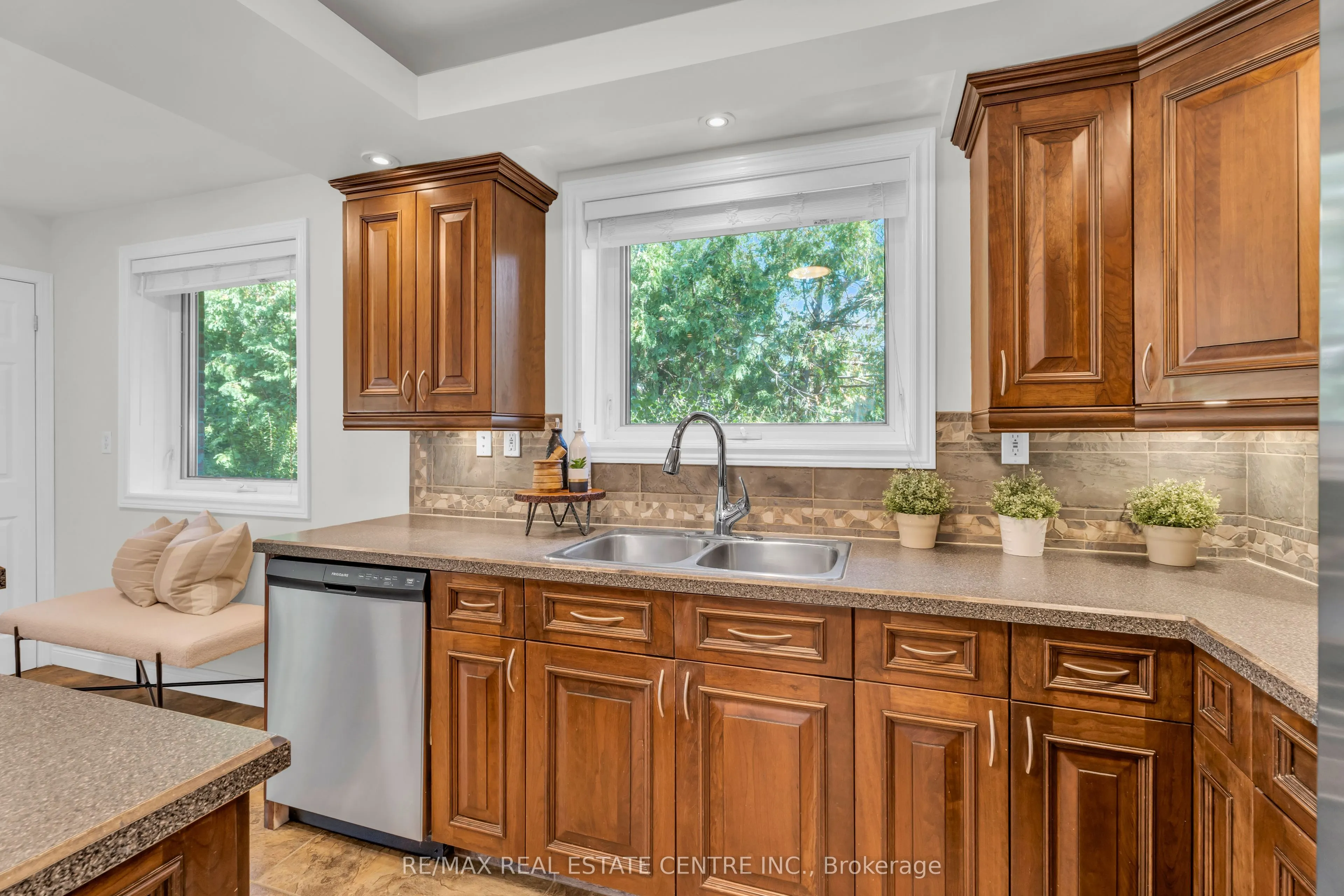 3 Stockman Crescent