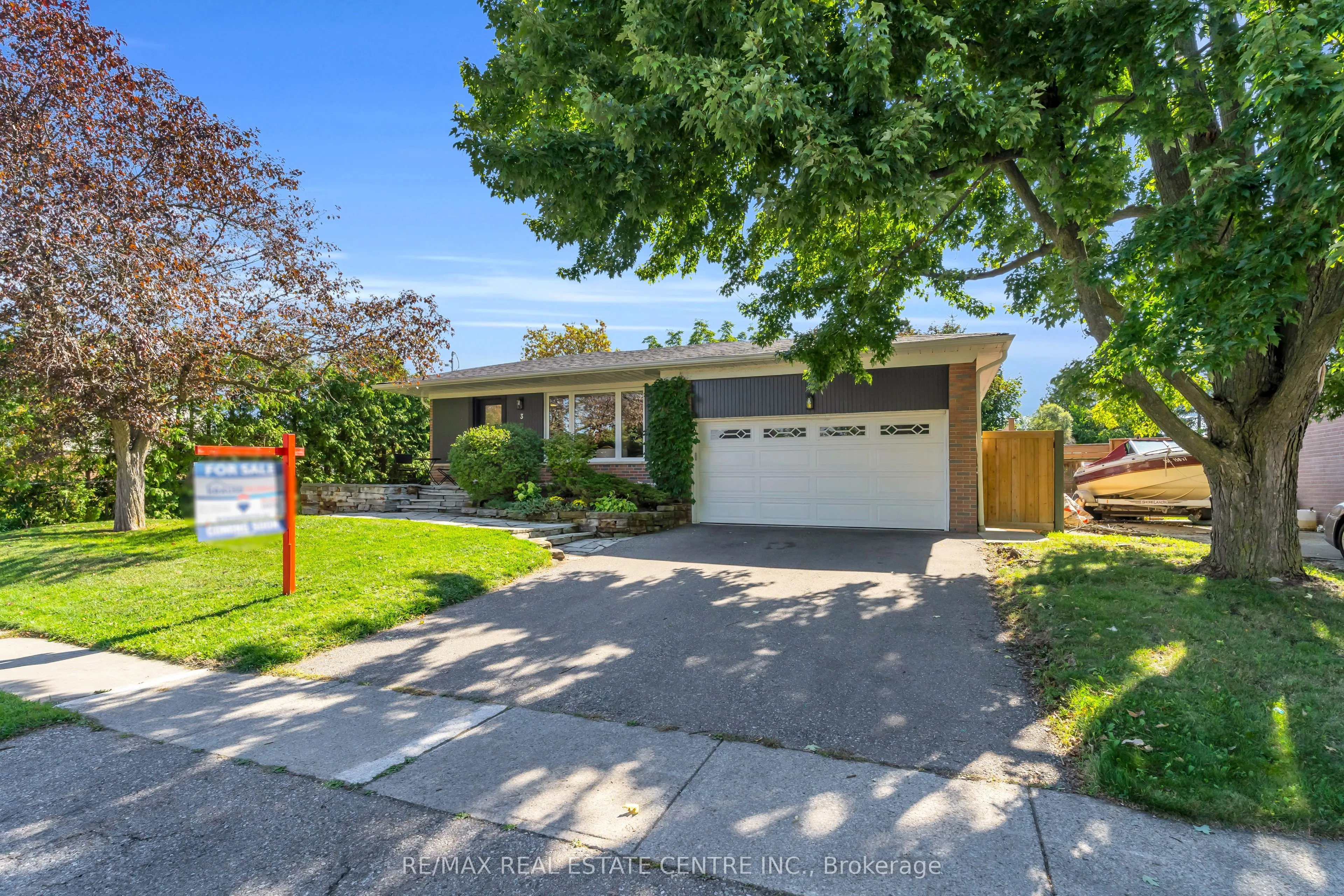3 Stockman Crescent