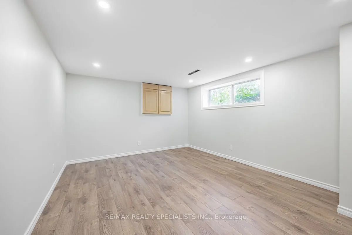 1362 Cawthra Road, #Lower