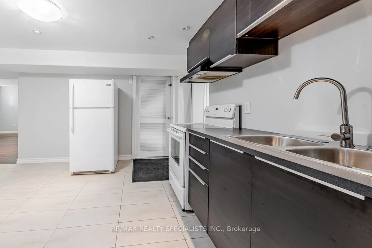 1362 Cawthra Road, #Lower