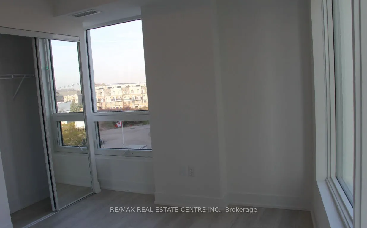 2450 Old Bronte Road, #417