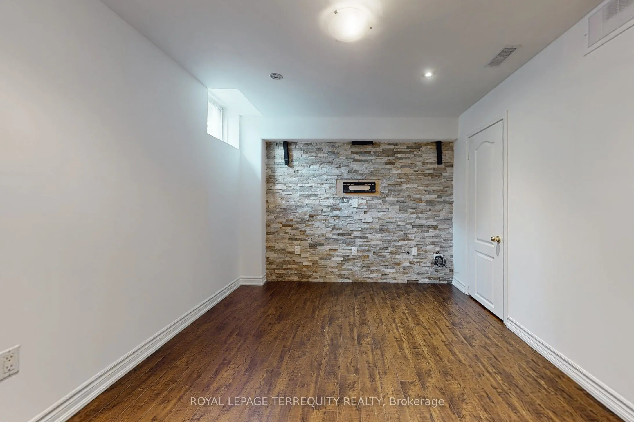 6 Verona Drive