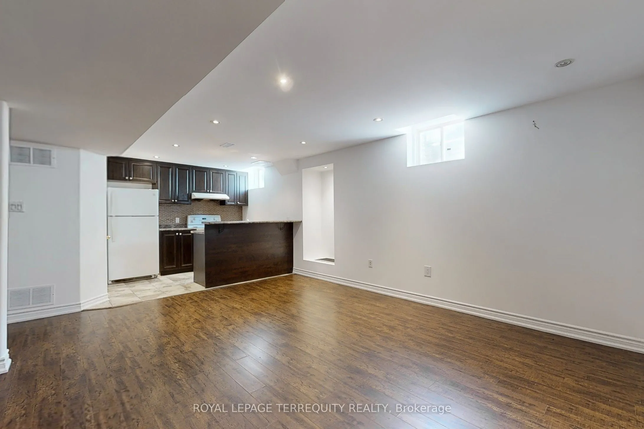 6 Verona Drive