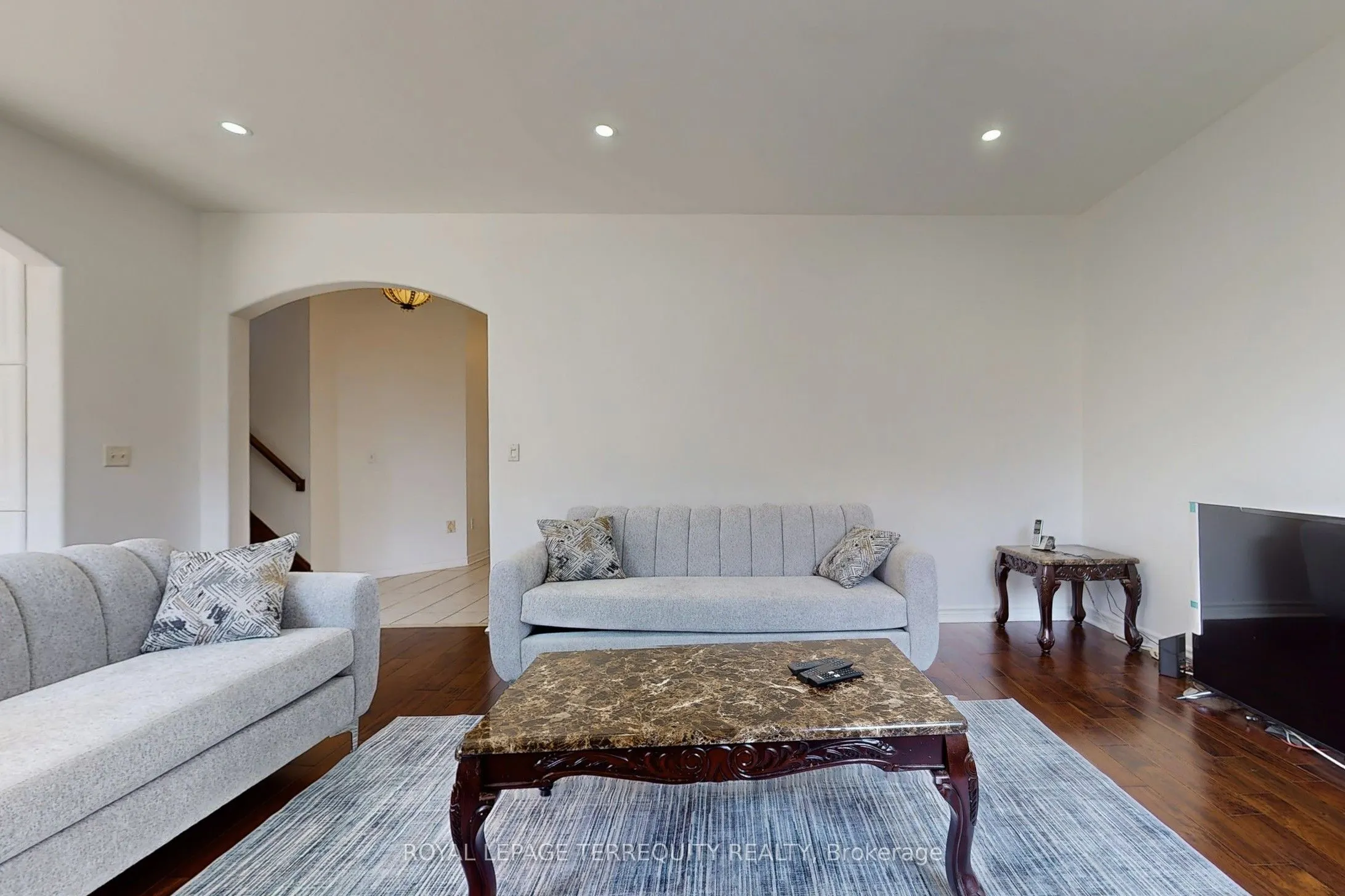 6 Verona Drive